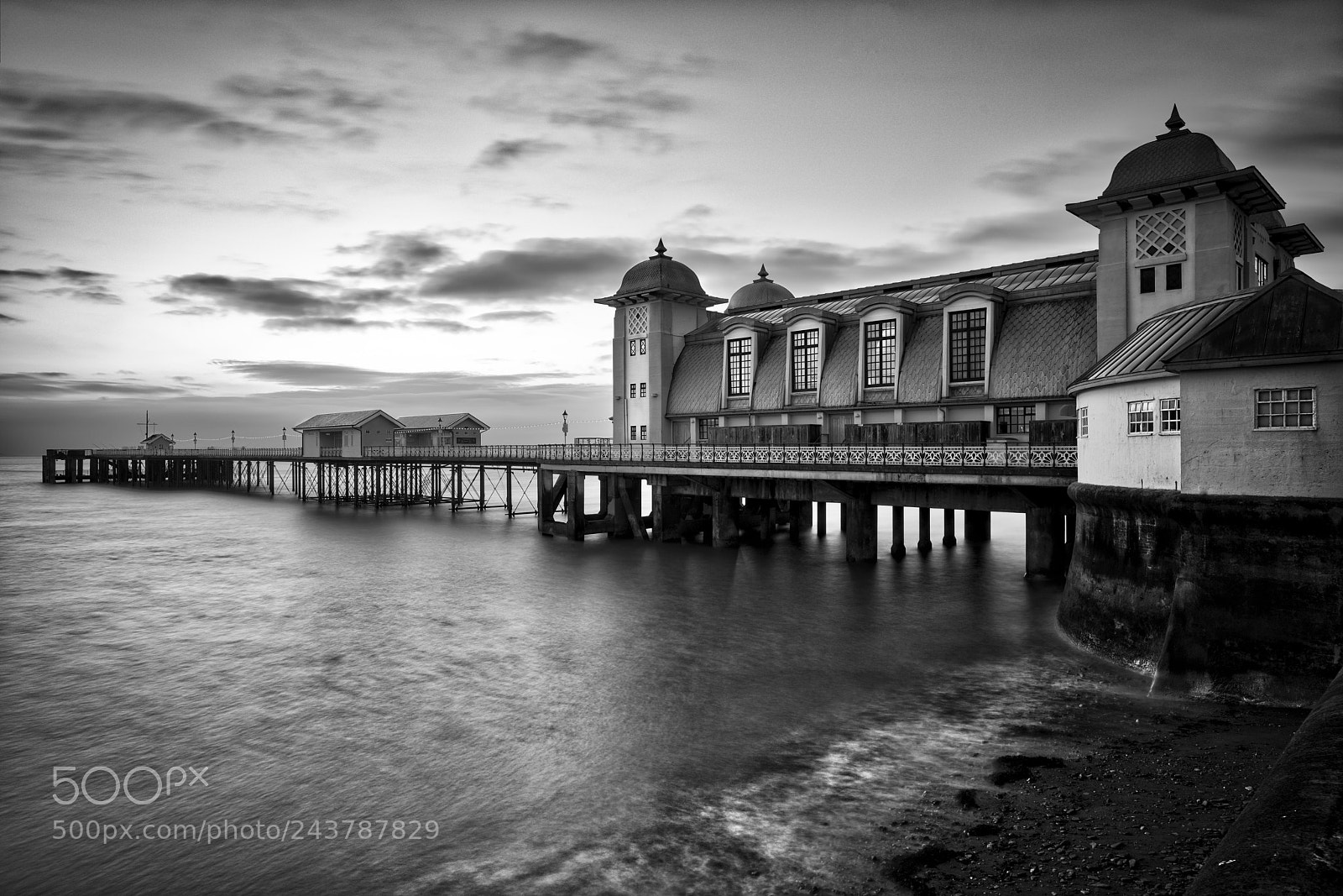 Sony a7R II sample photo. Bw penarth pier photography