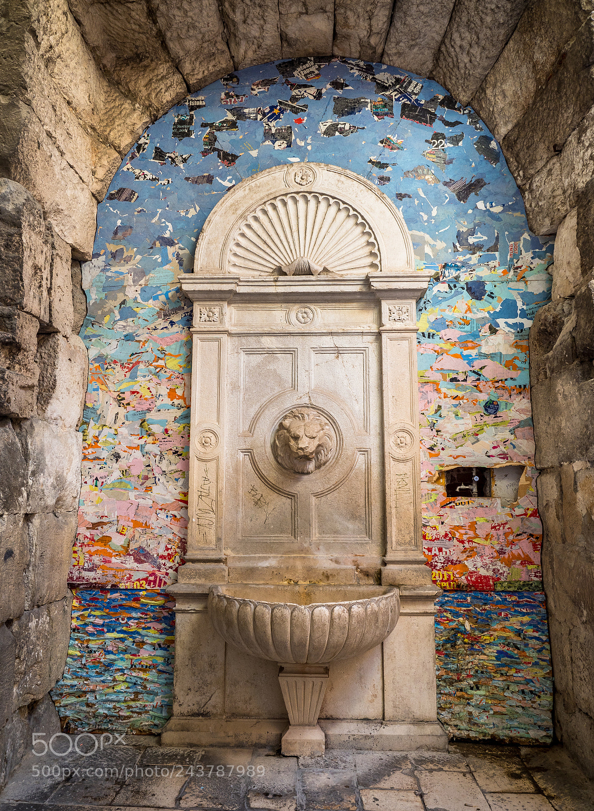 Olympus OM-D E-M1 Mark II sample photo. Fountain in split photography