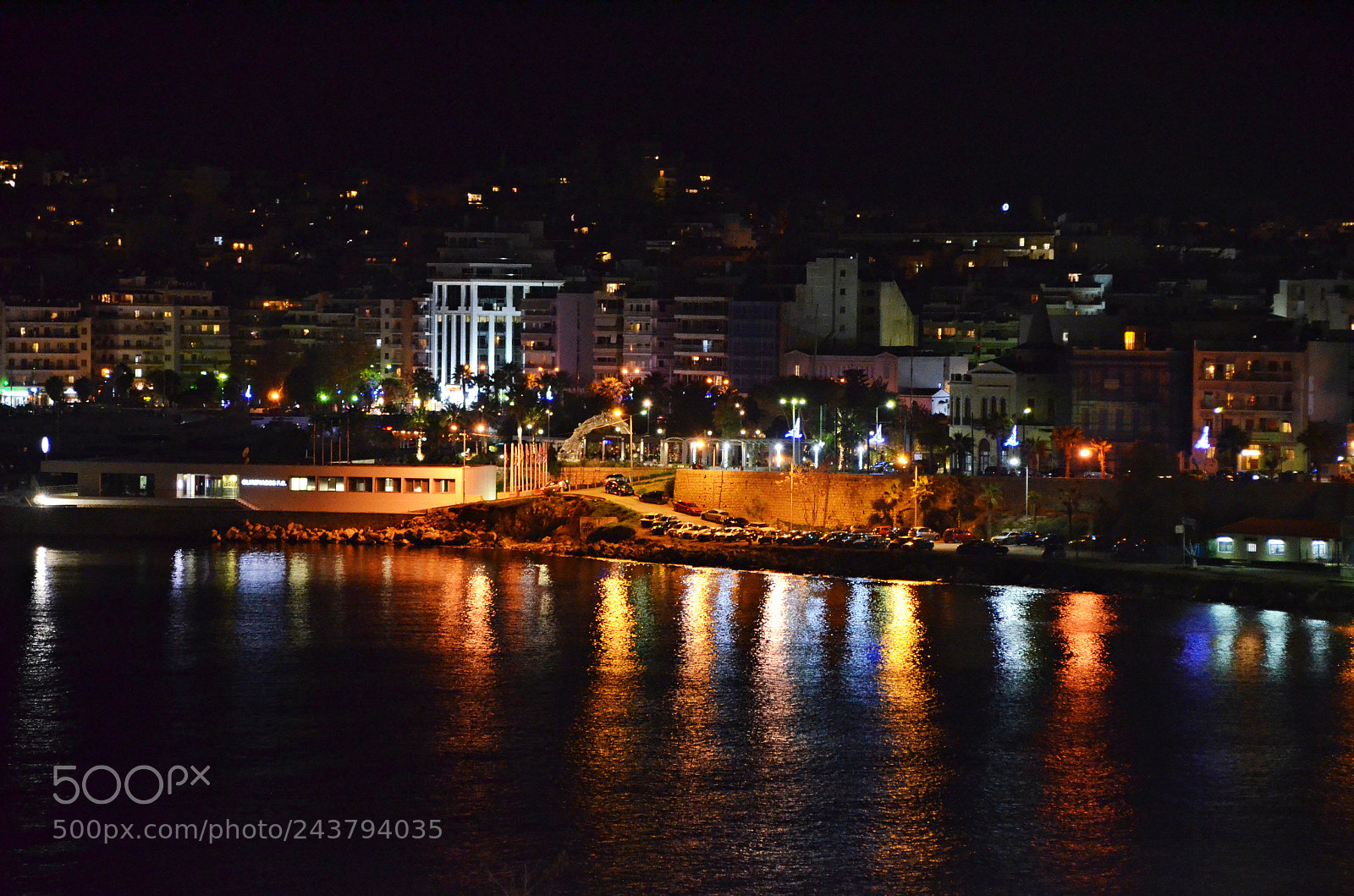 Nikon D5100 sample photo. Plateia alexandras - pireaus photography