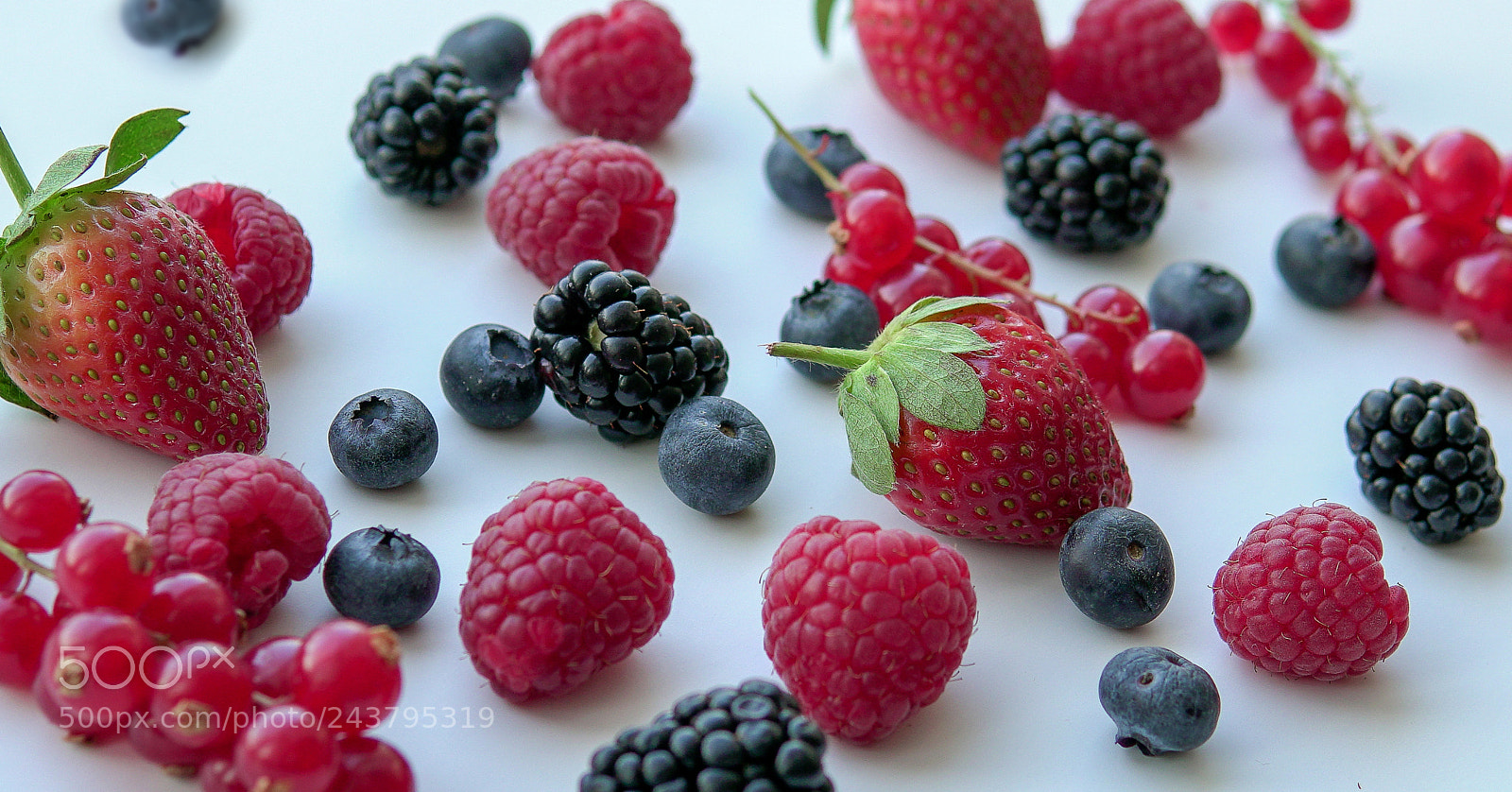 Sony a6300 sample photo. Mixed berries scattered photography