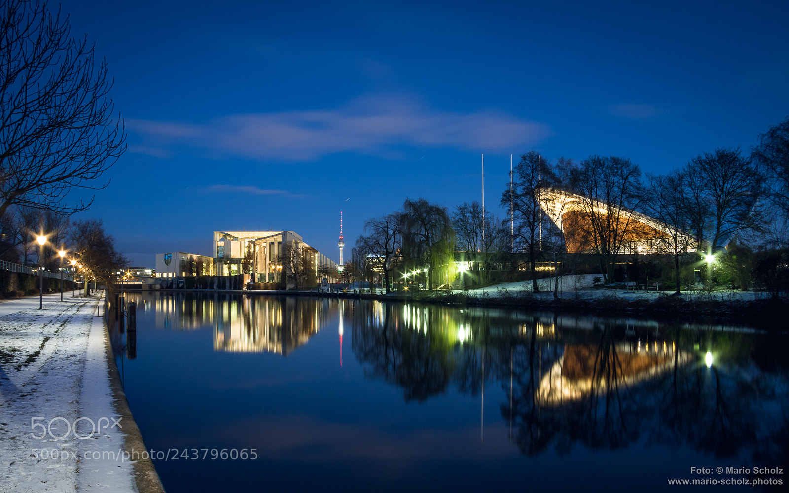 Canon EOS 7D Mark II sample photo. Reflections photography