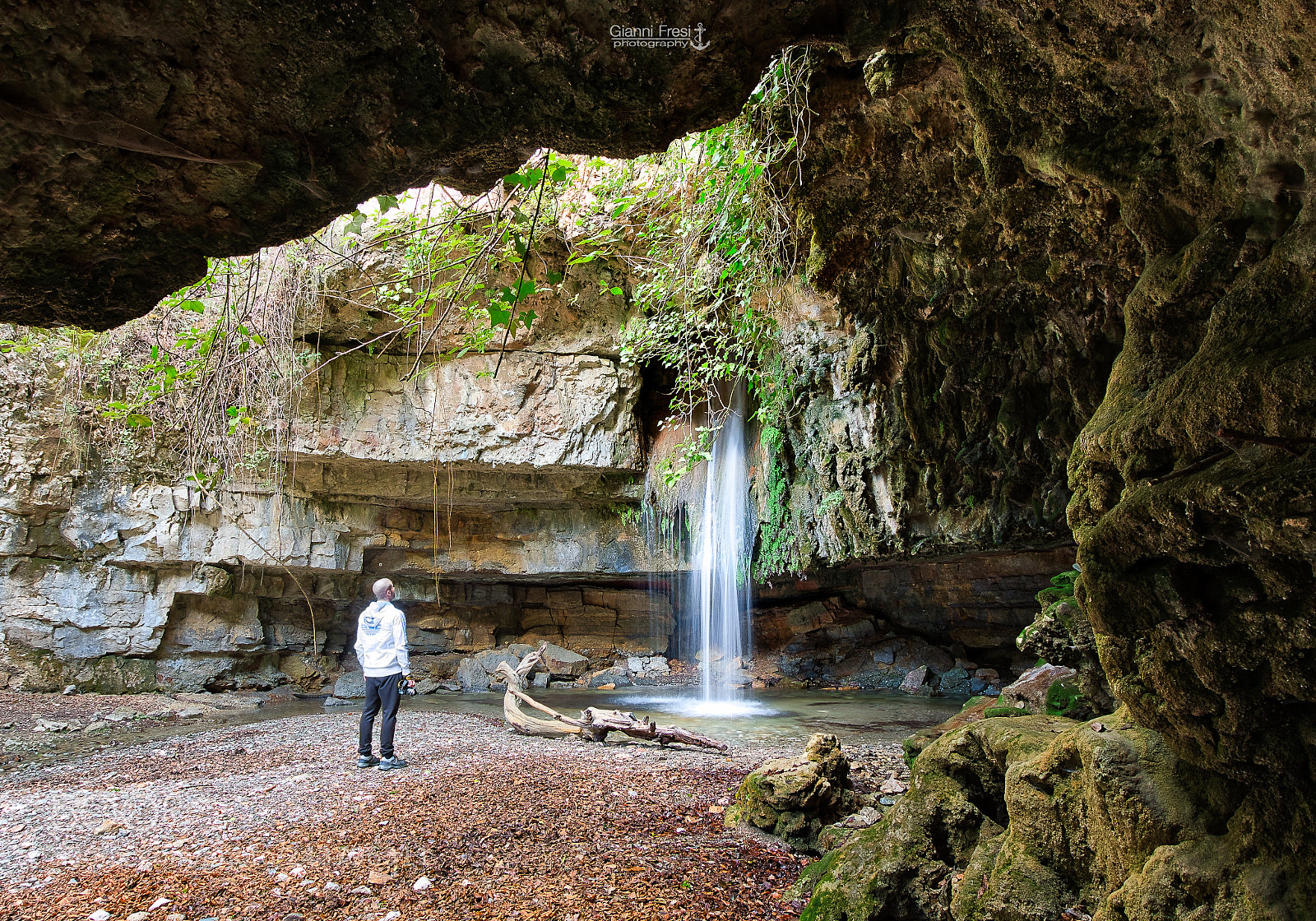 Canon EOS 100D (EOS Rebel SL1 / EOS Kiss X7) sample photo. Waterfall photography