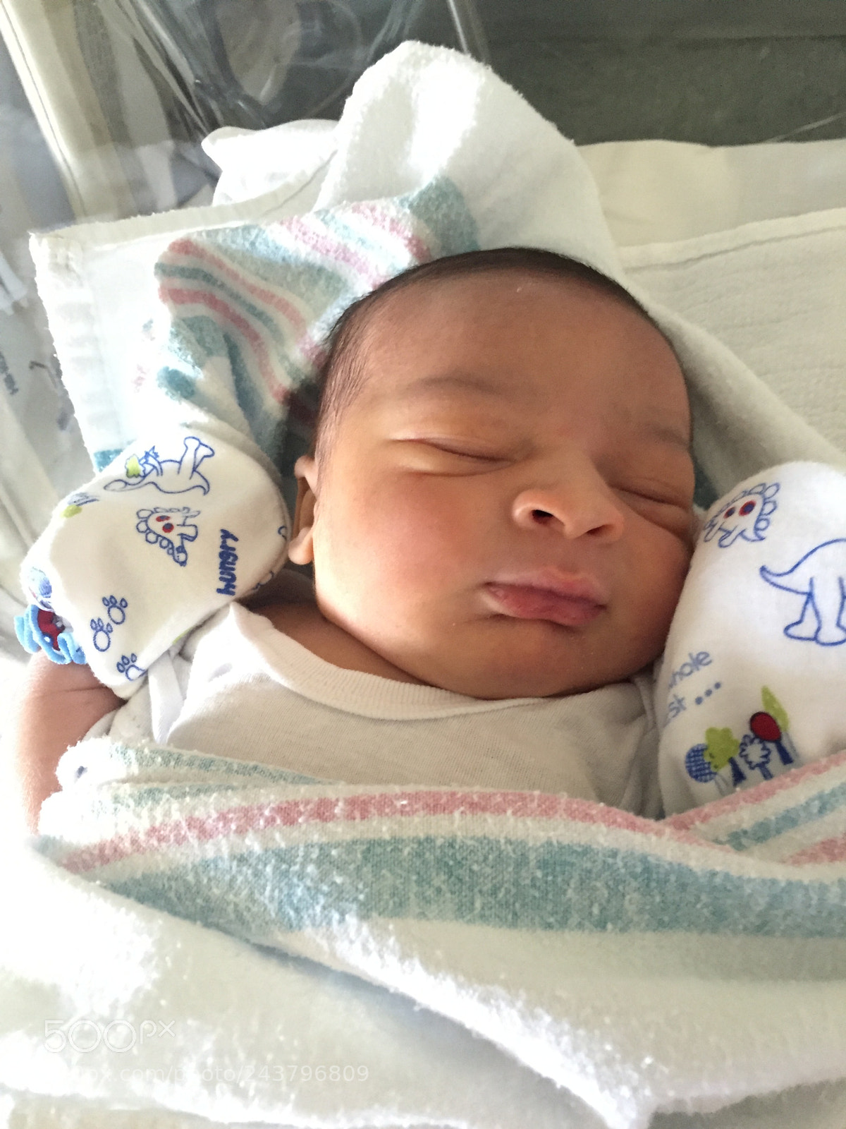 Apple iPhone 6 sample photo. Newborn boy photography
