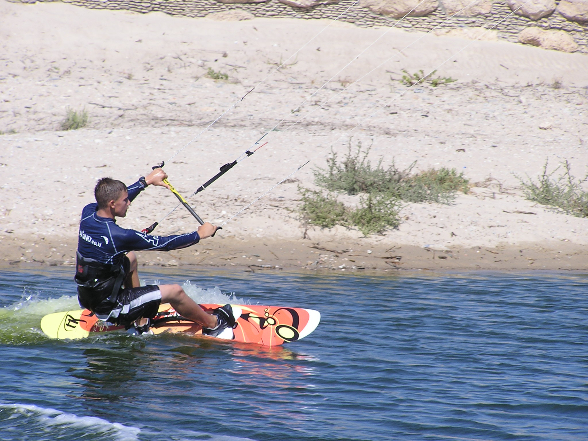 Olympus C740UZ sample photo. Kyte surfing photography