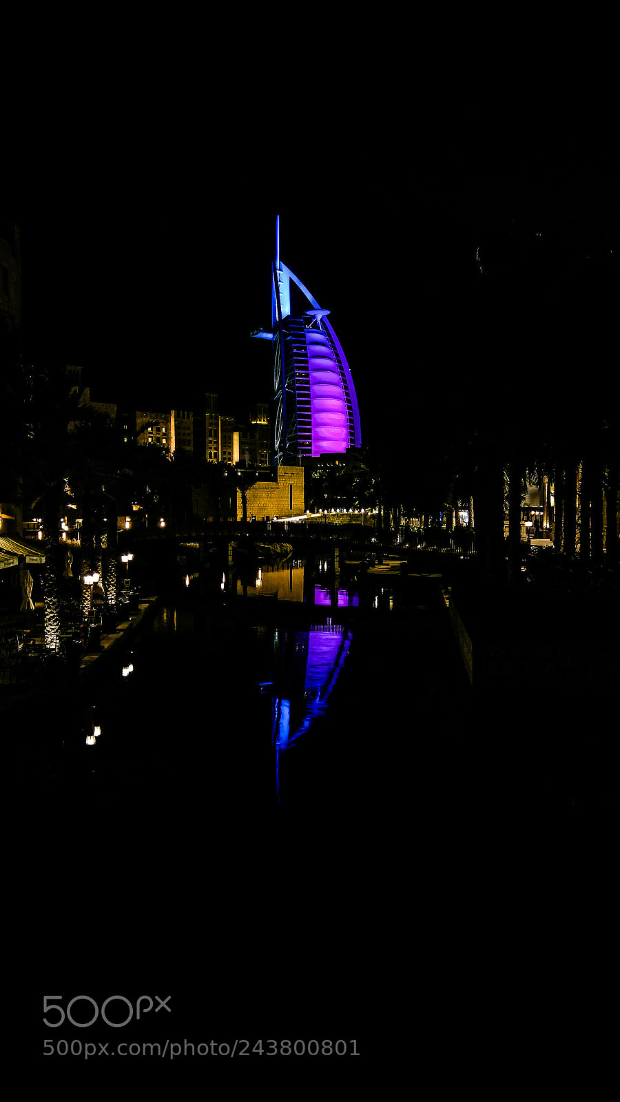 LG G4 sample photo. Burj al arab reflection photography