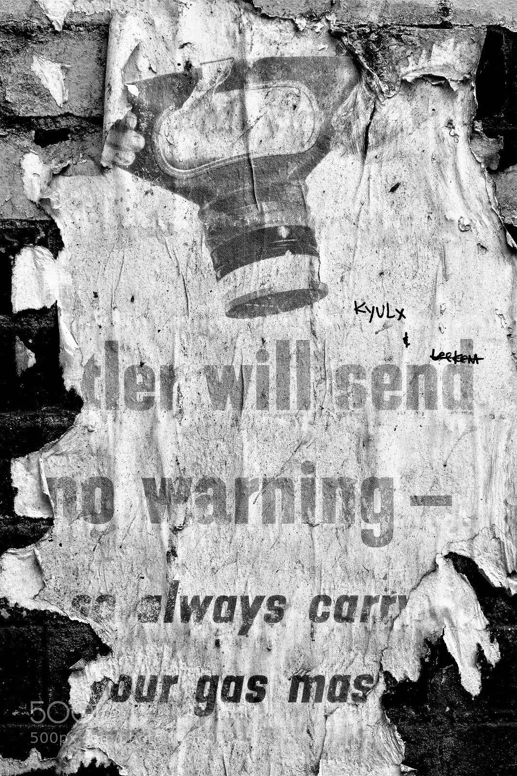 Canon EOS 650D (EOS Rebel T4i / EOS Kiss X6i) sample photo. Bygone poster on a photography