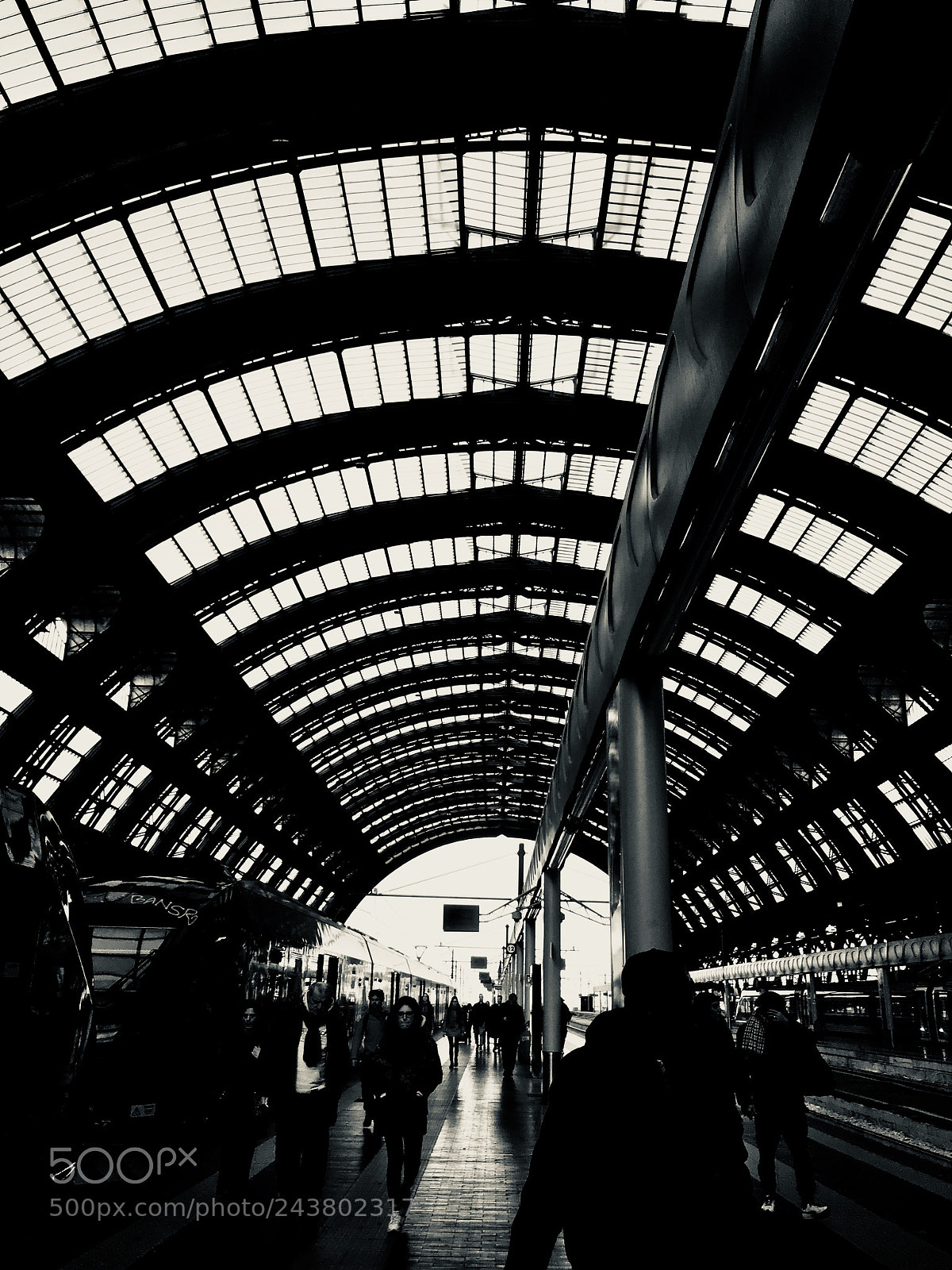 Apple iPhone SE sample photo. Milan - railway photography