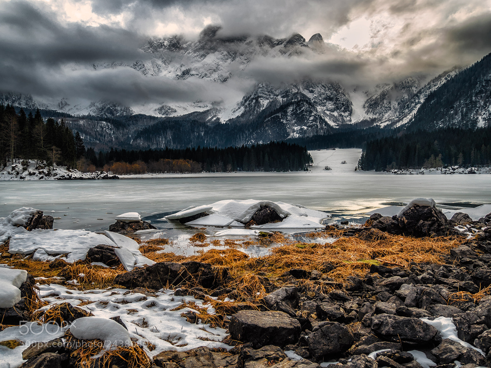 Olympus PEN E-PL7 sample photo. Wrapped in clouds photography
