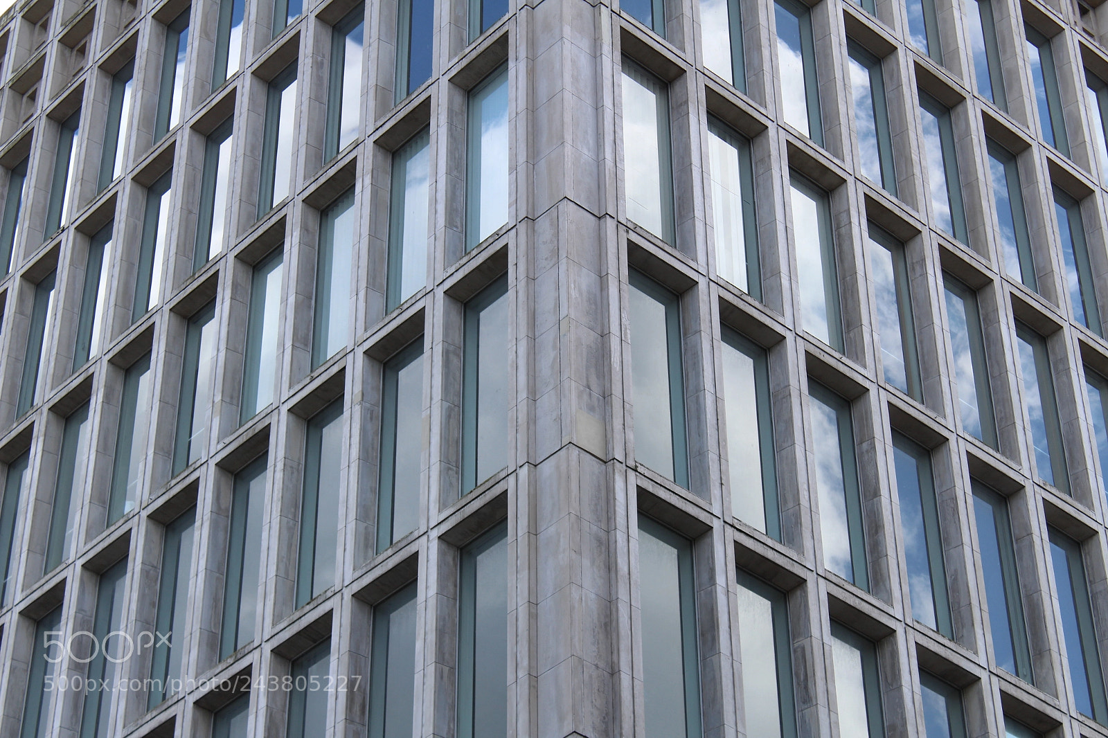 Canon EF-S 18-55mm F3.5-5.6 III sample photo. Love a perspective photography
