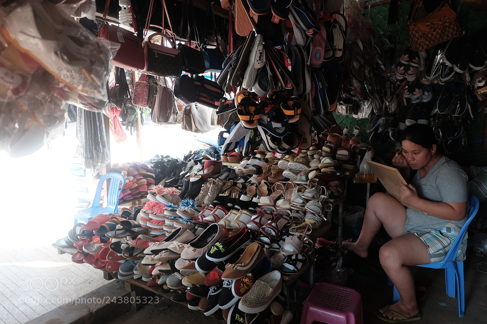 Fujifilm X-T10 sample photo. Stung treng market photography