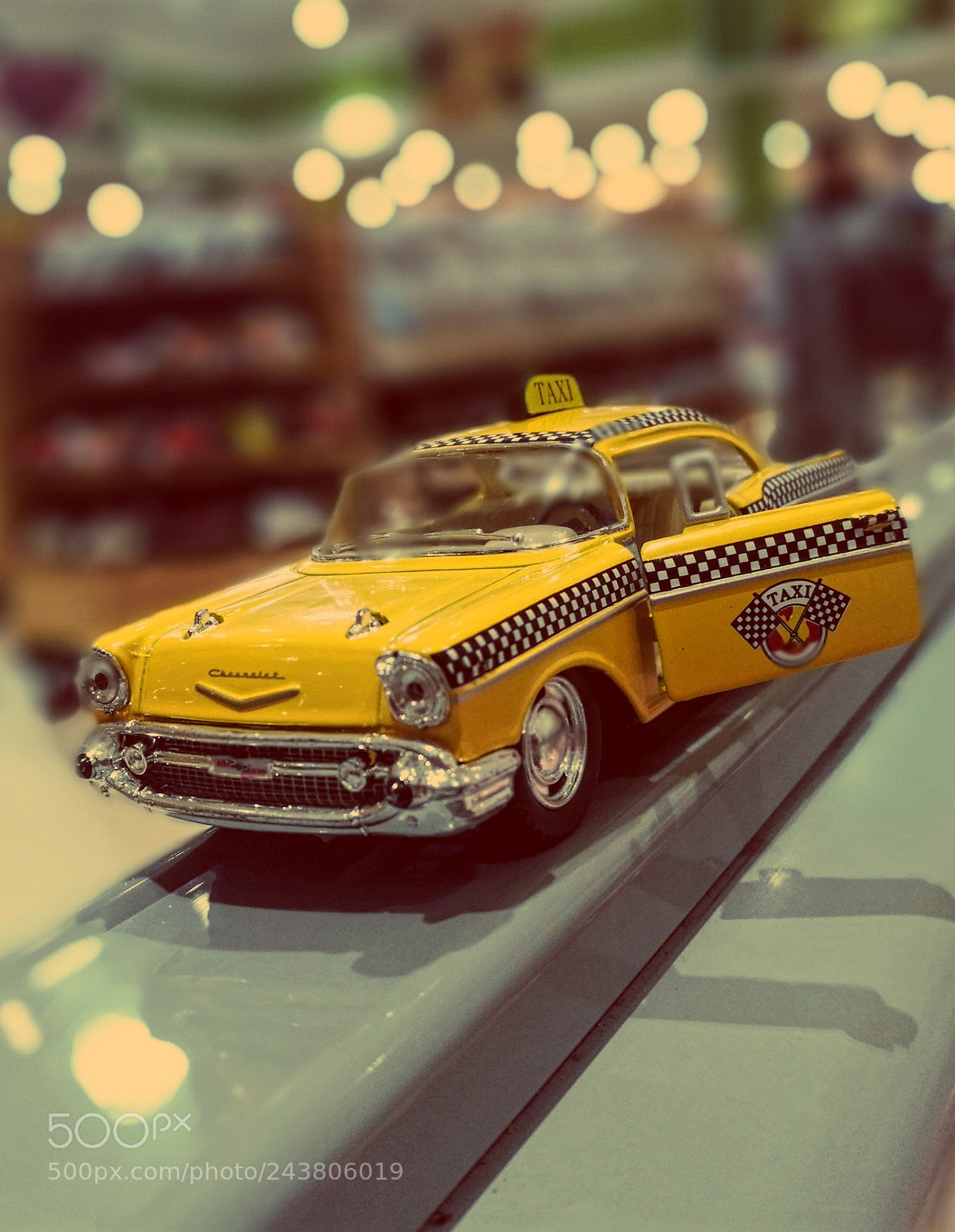 HUAWEI Honor 8 sample photo. Taxi photography