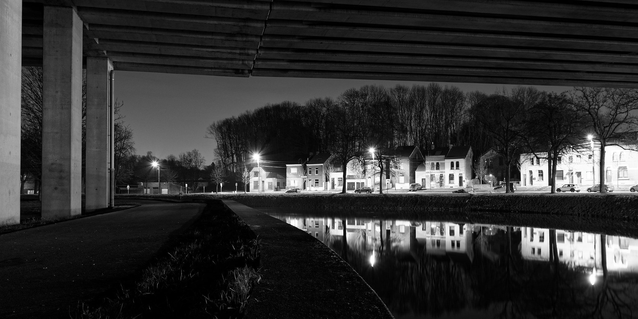 Nikon D500 + Sigma 18-35mm F1.8 DC HSM Art sample photo. Under the bridge photography