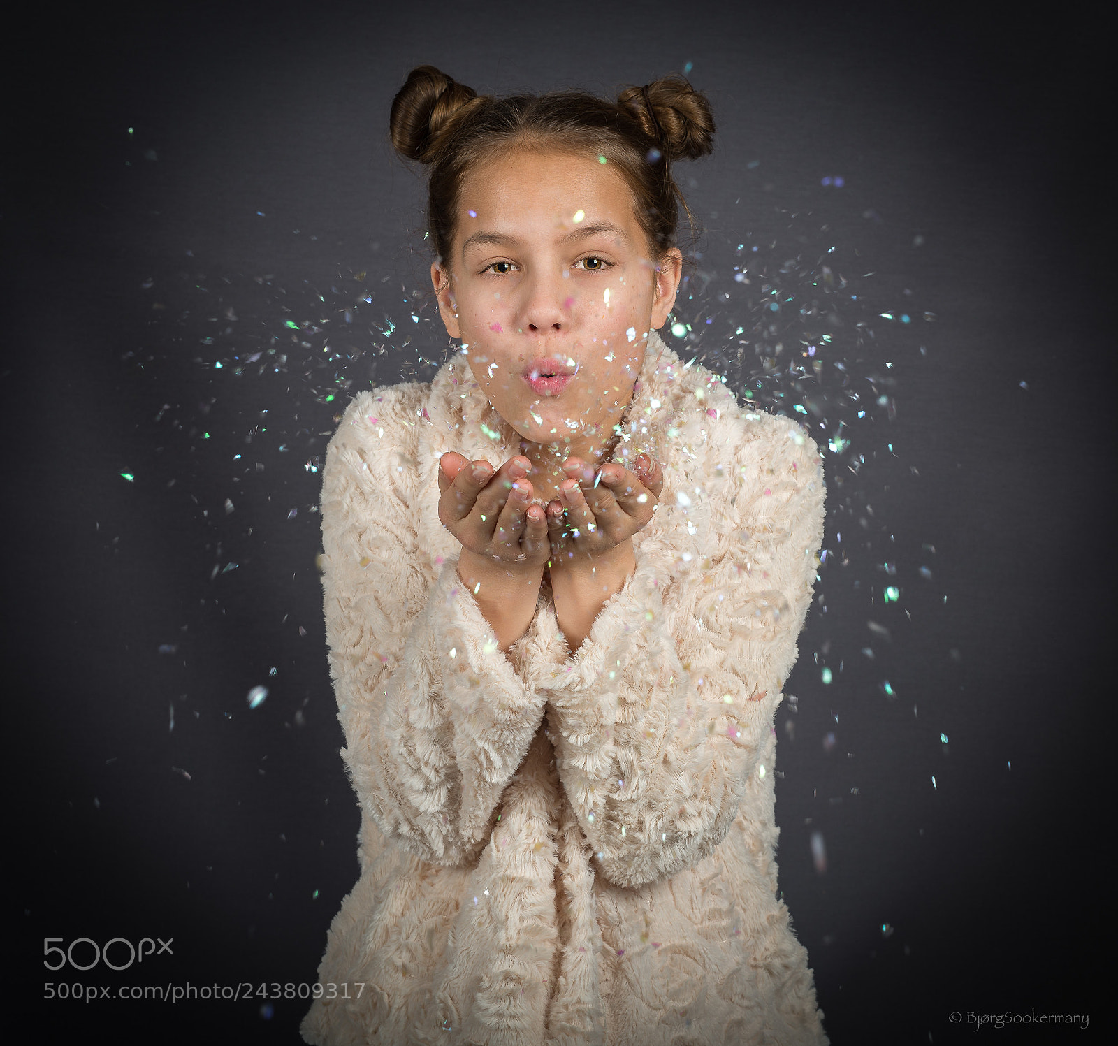 Nikon D600 sample photo. Magic dust photography