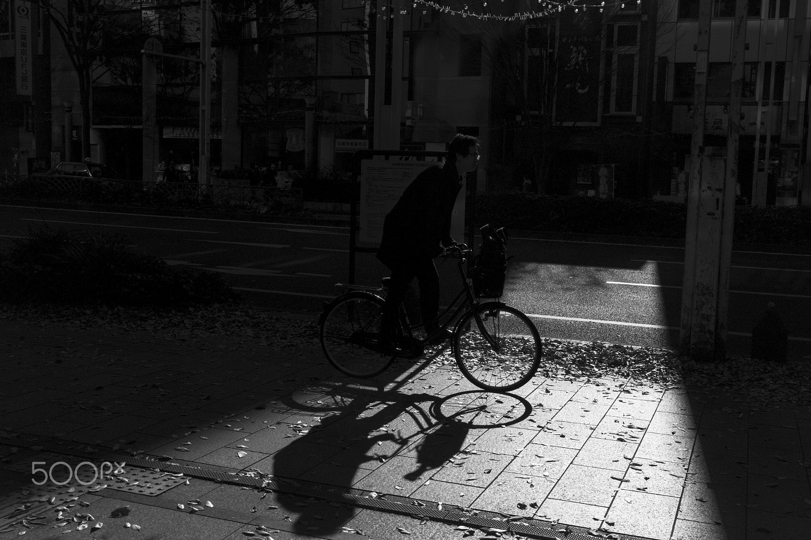 Leica M-Monochrom sample photo. Urban street snap photography