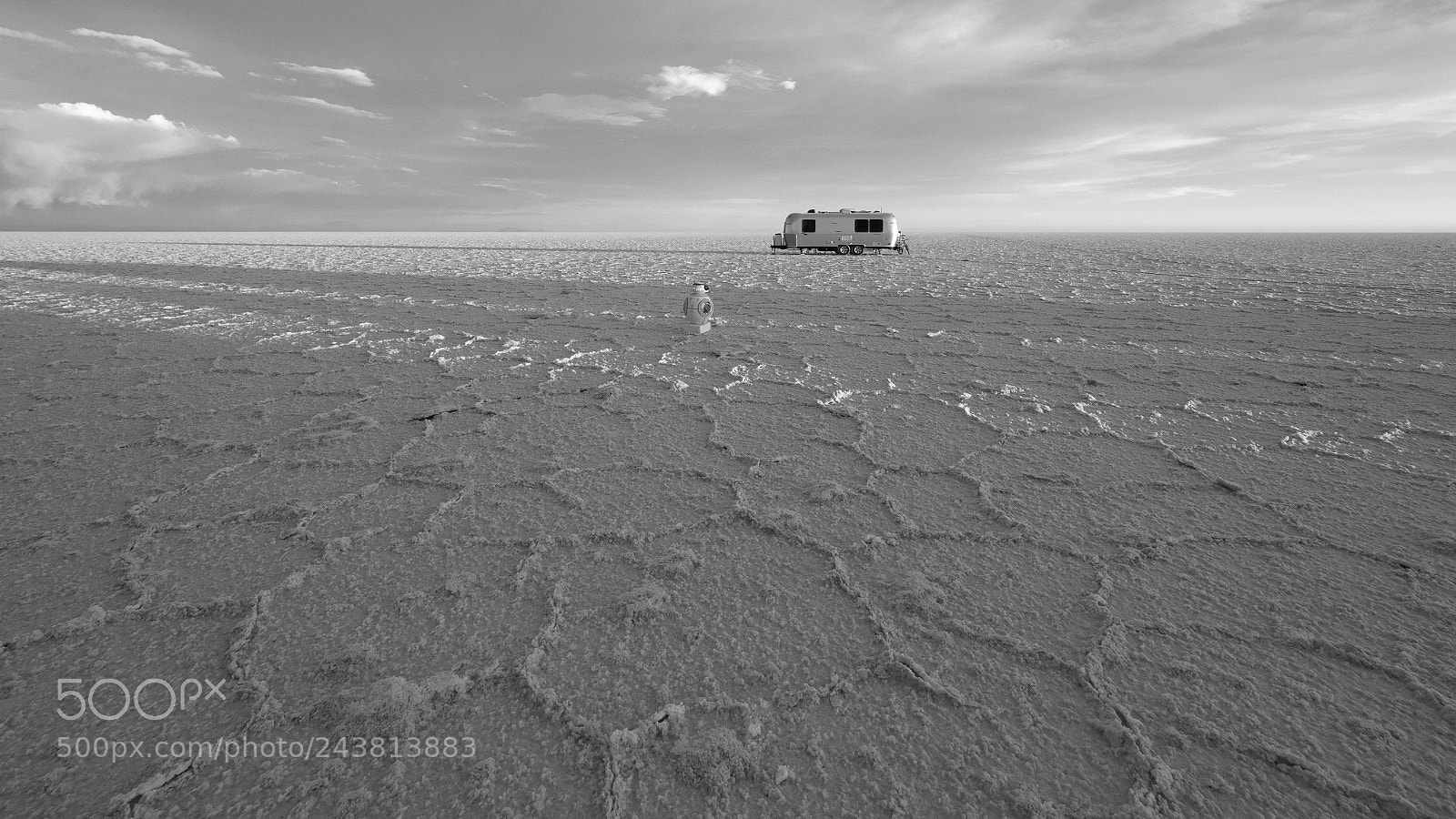 Olympus OM-D E-M1 Mark II sample photo. Airstream on the salt photography