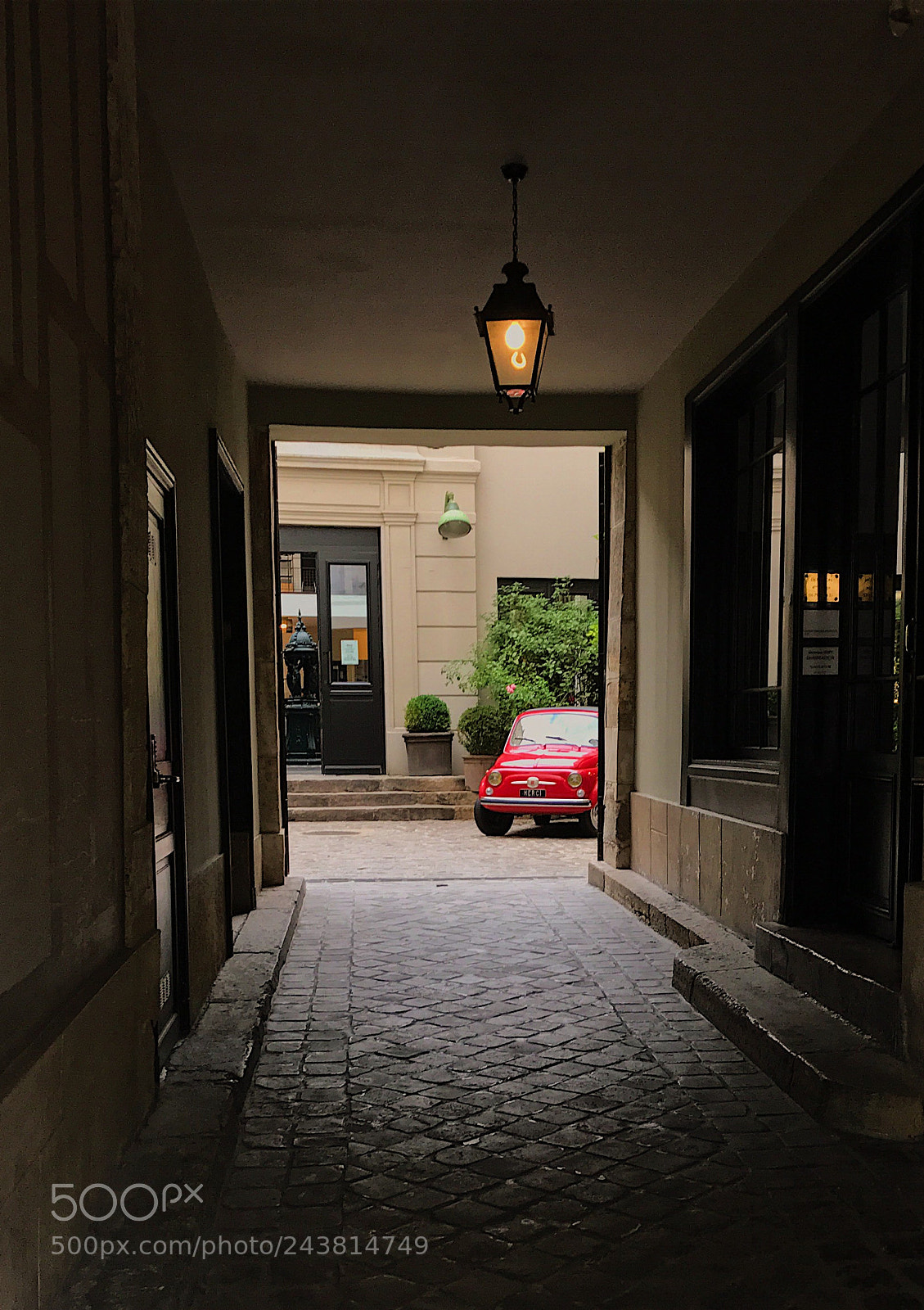 Apple iPhone 7 Plus sample photo. In paris photography