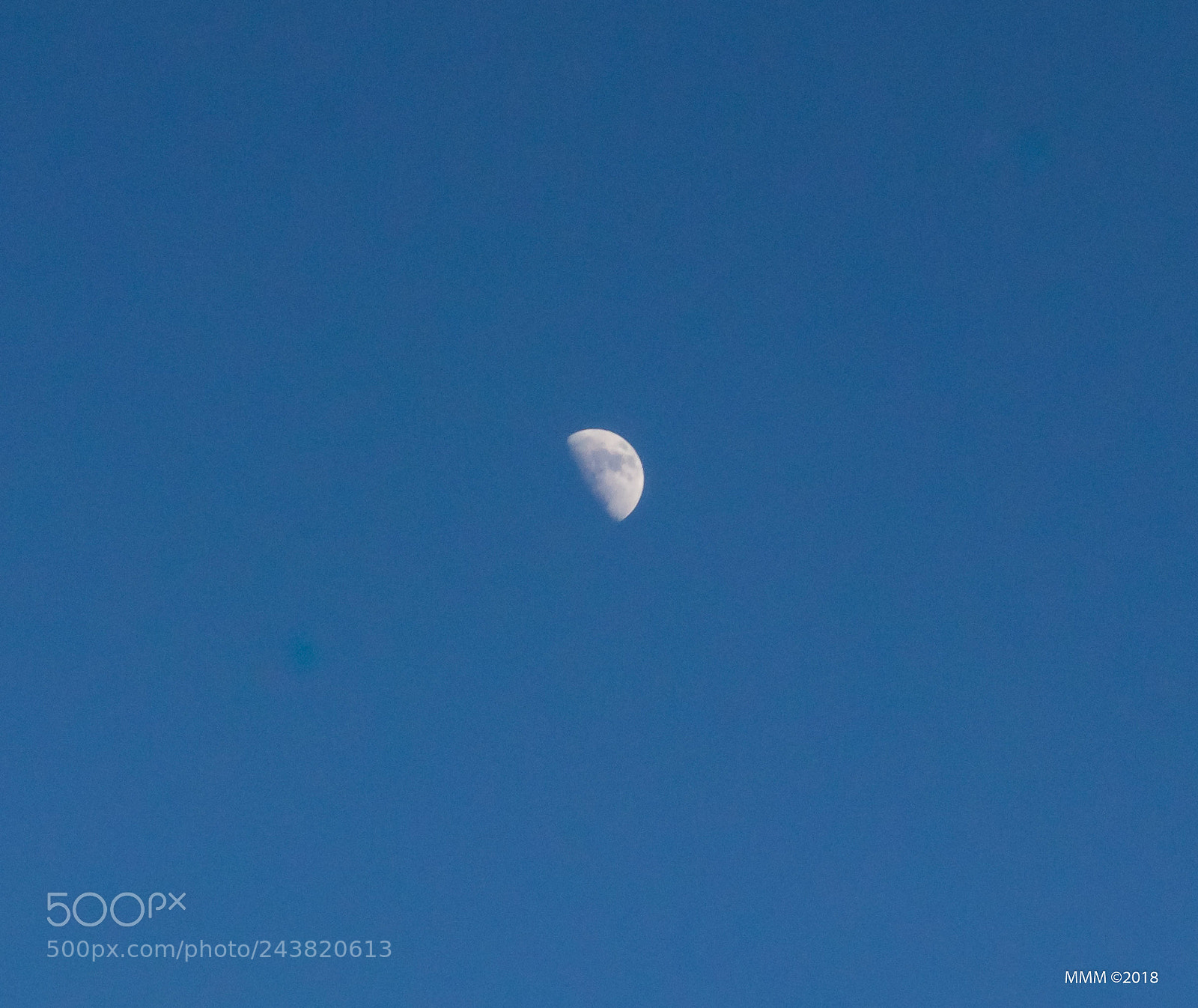 Canon EOS 77D (EOS 9000D / EOS 770D) sample photo. Daytime moon photography