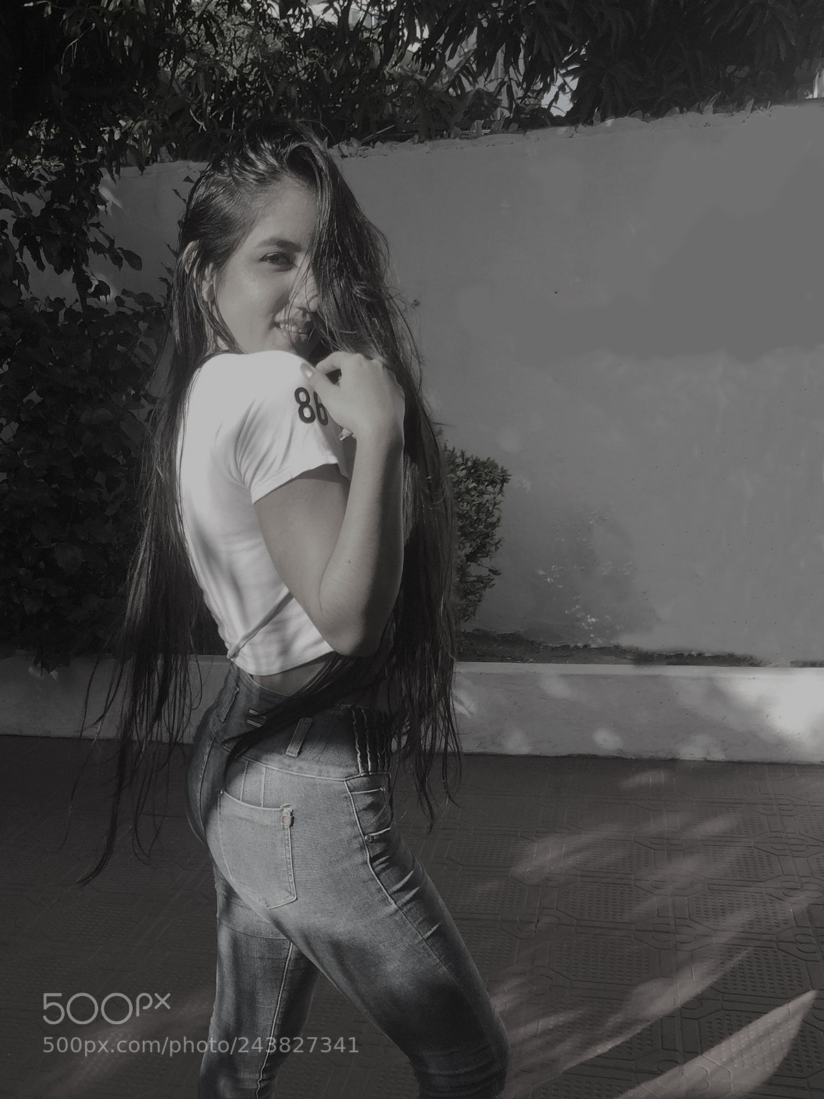 Apple iPhone 6 sample photo. Pretty woman posing photography