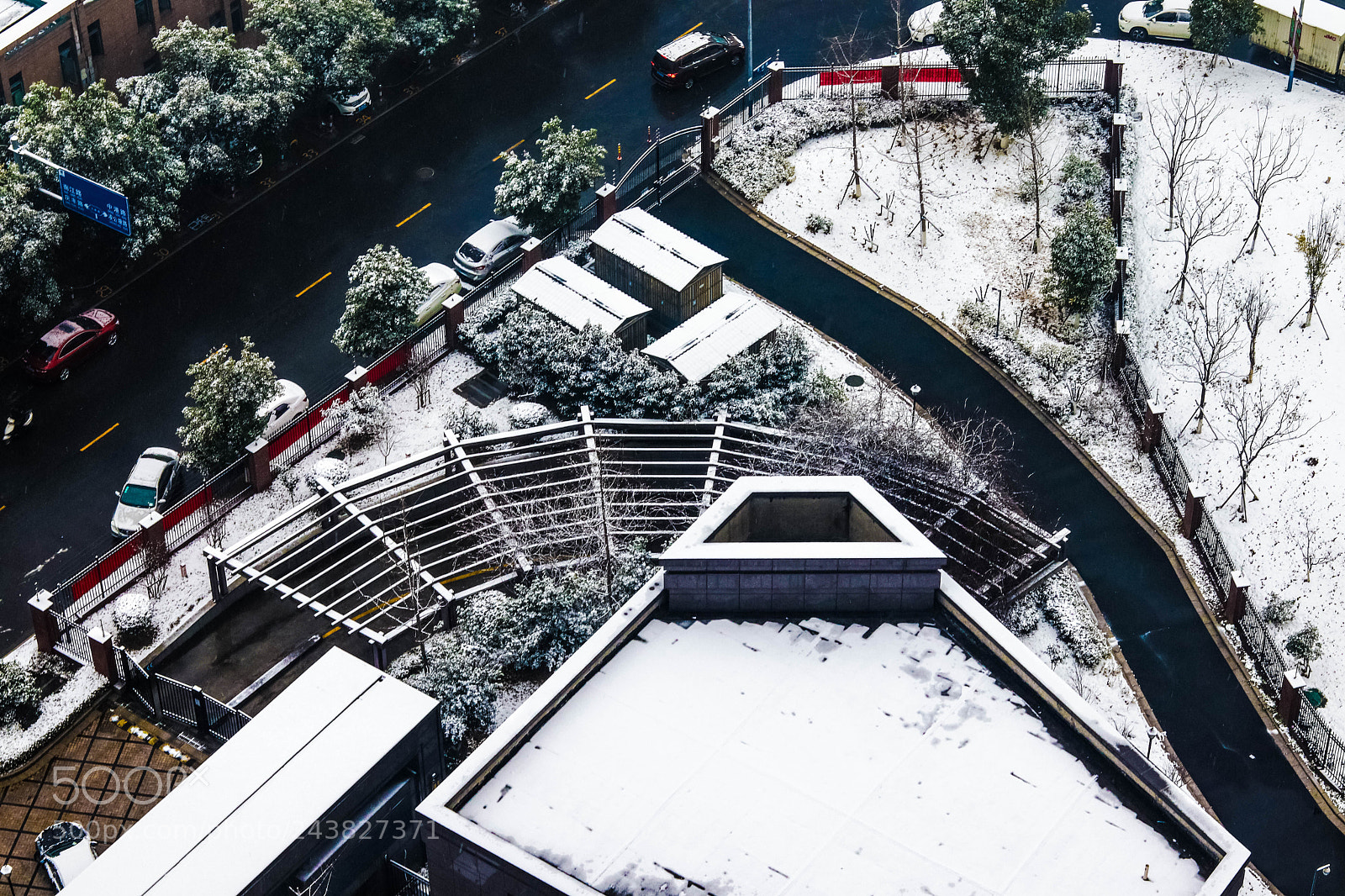 Canon EOS 77D (EOS 9000D / EOS 770D) sample photo. Snow photography