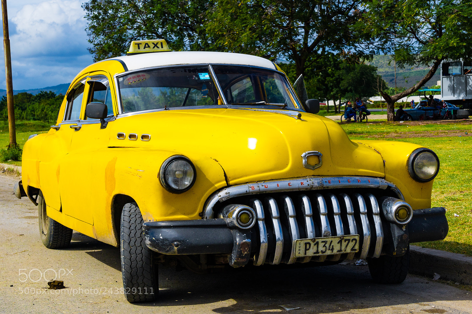Canon EOS M3 sample photo. Yellow taxi photography