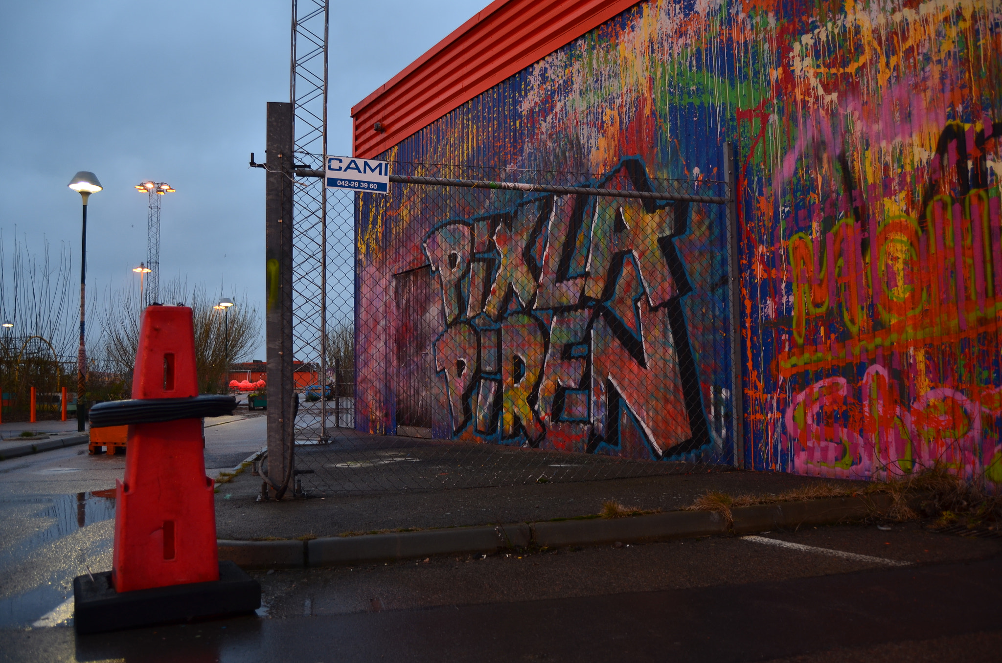 Nikon D5100 sample photo. Graffiti photography