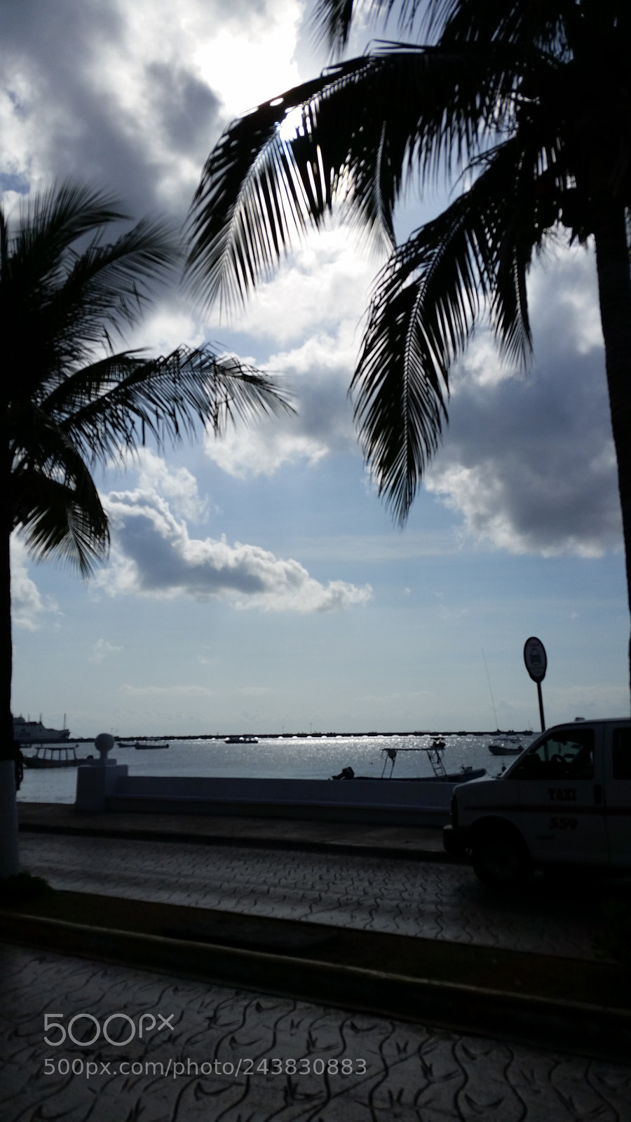 Samsung Galaxy S5 sample photo. At sea level photography