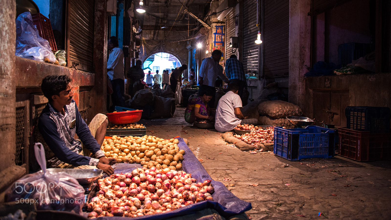 Nikon D800 sample photo. Potato and onion alley photography