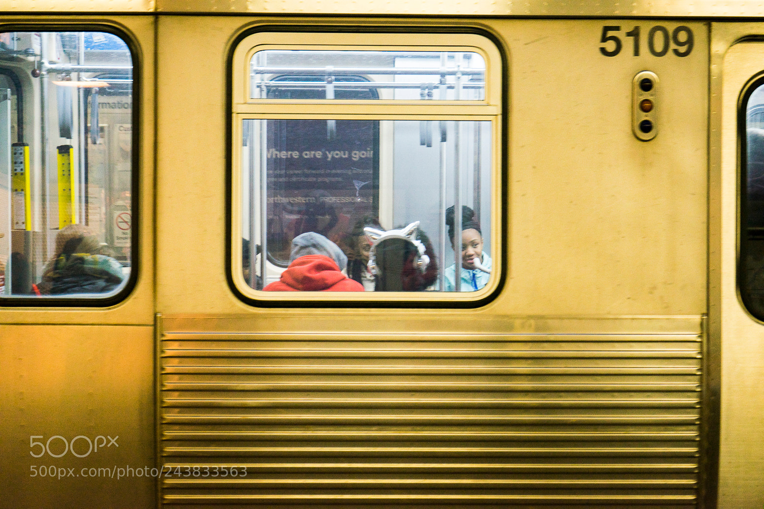 Sony a7R sample photo. Going home, chicago il. photography