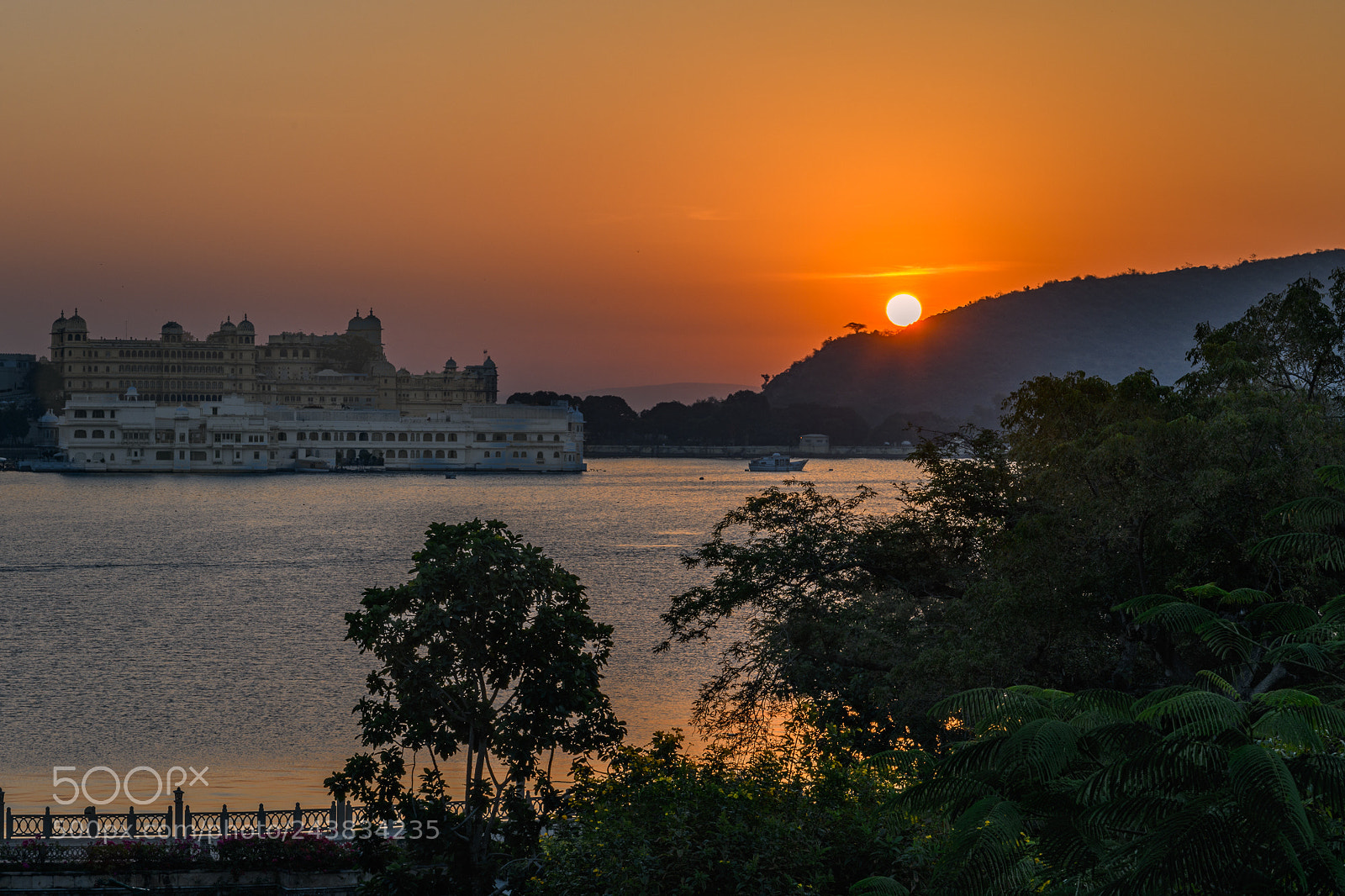 Nikon D850 sample photo. Sunrise over city palace photography