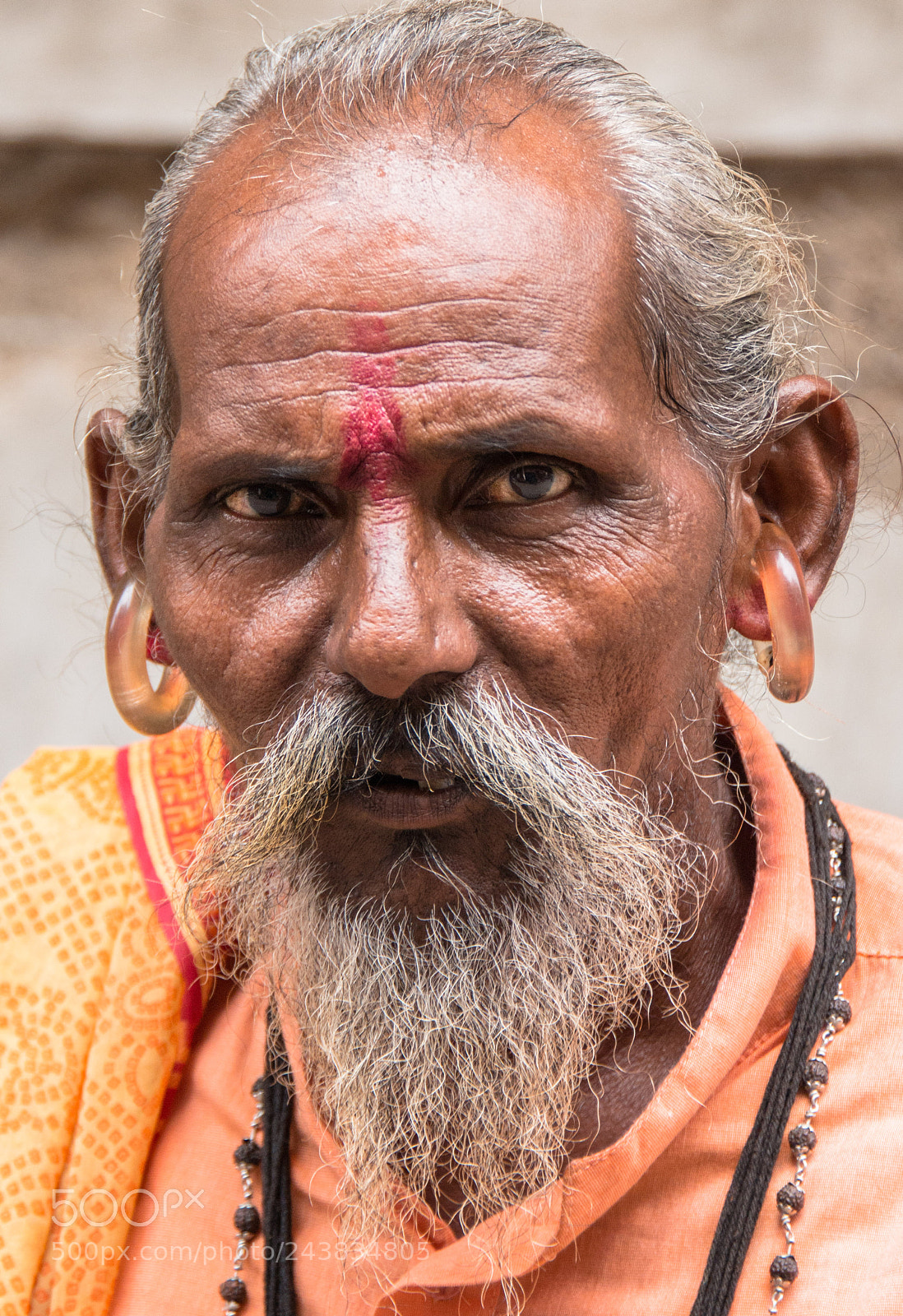Nikon D800 sample photo. Serious earings photography