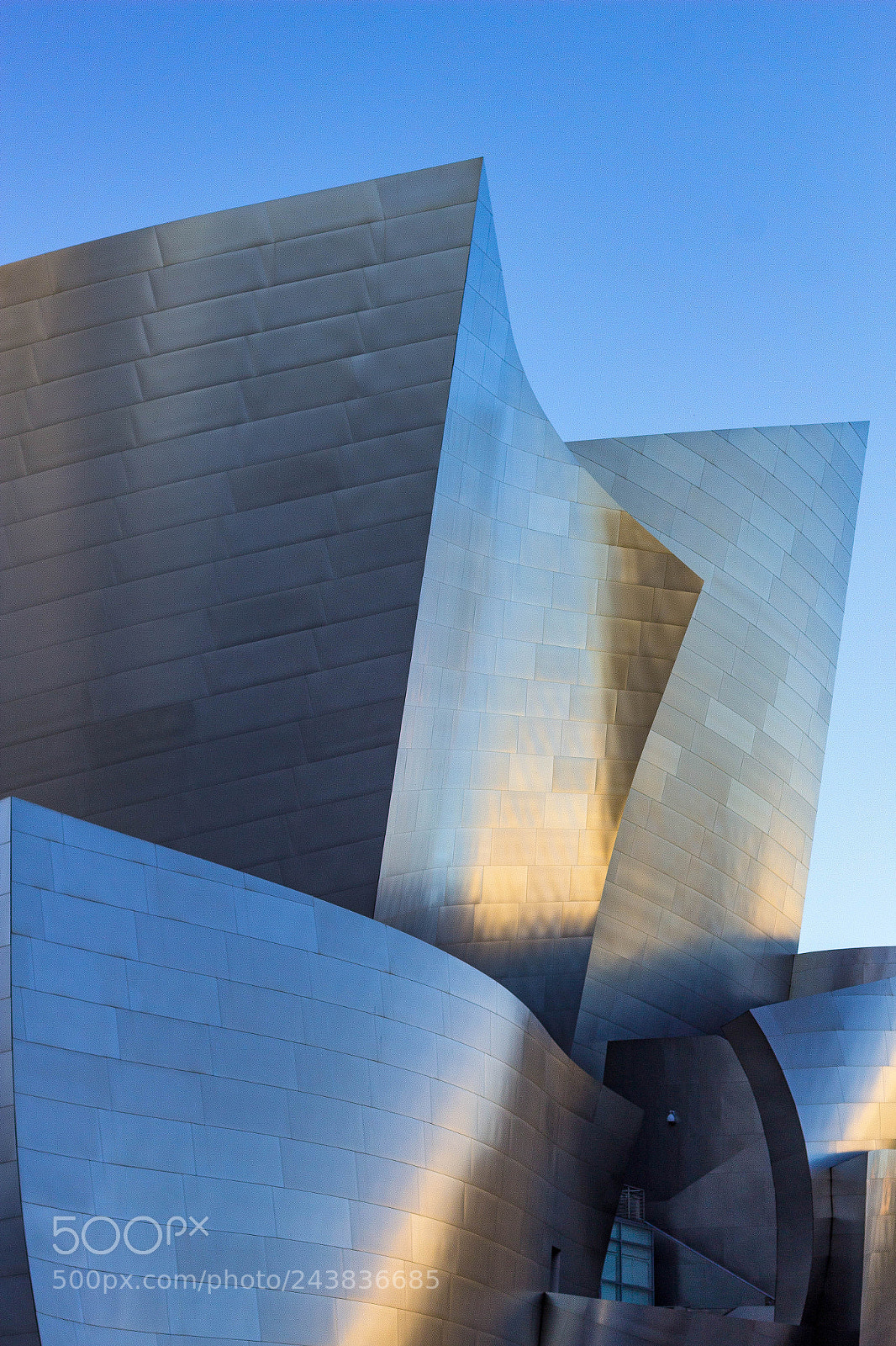 Canon EOS 1200D (EOS Rebel T5 / EOS Kiss X70 / EOS Hi) sample photo. Disney concert hall photography
