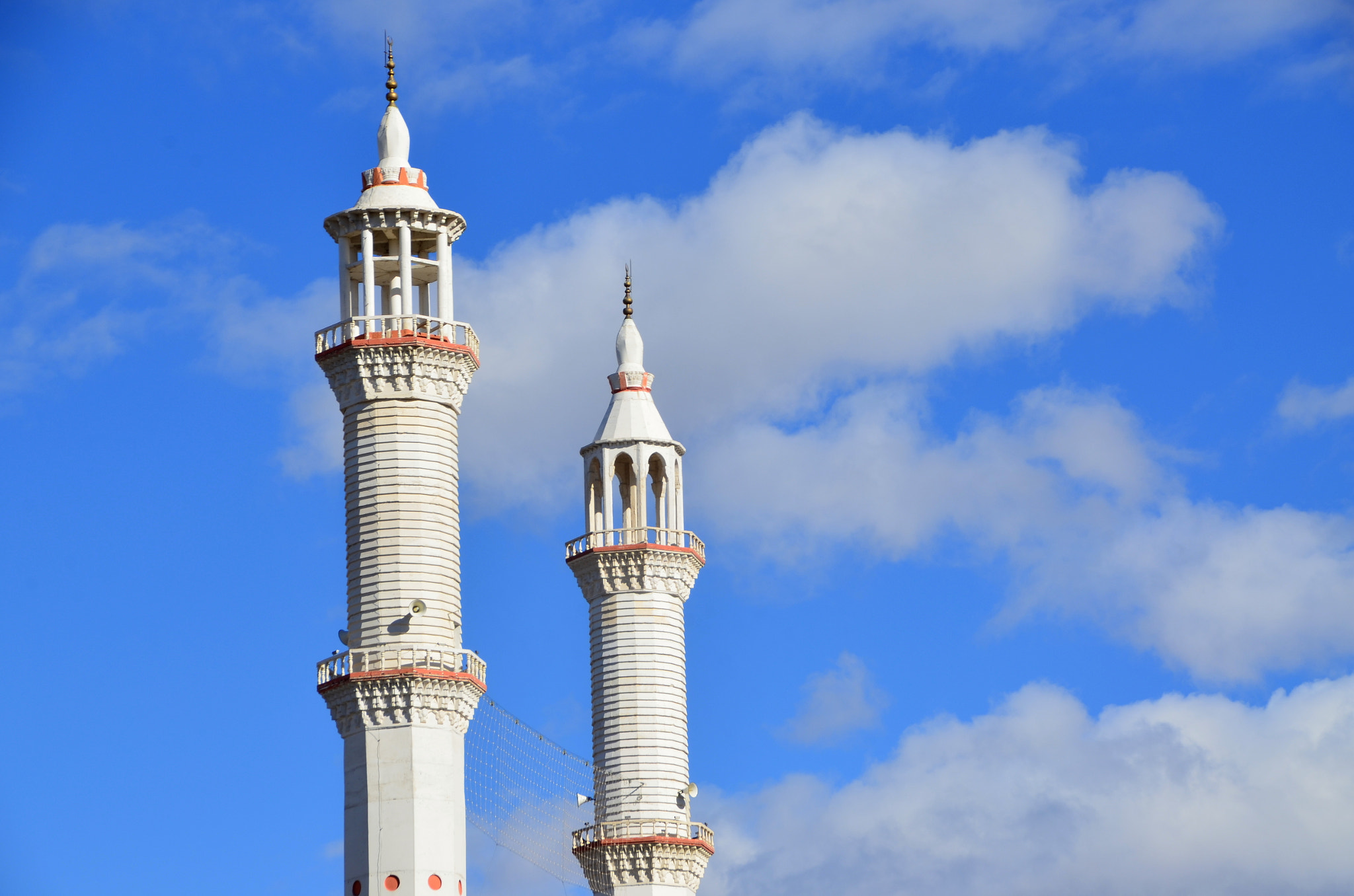 Nikon D5100 + Sigma 18-250mm F3.5-6.3 DC Macro OS HSM sample photo. Minaret photography