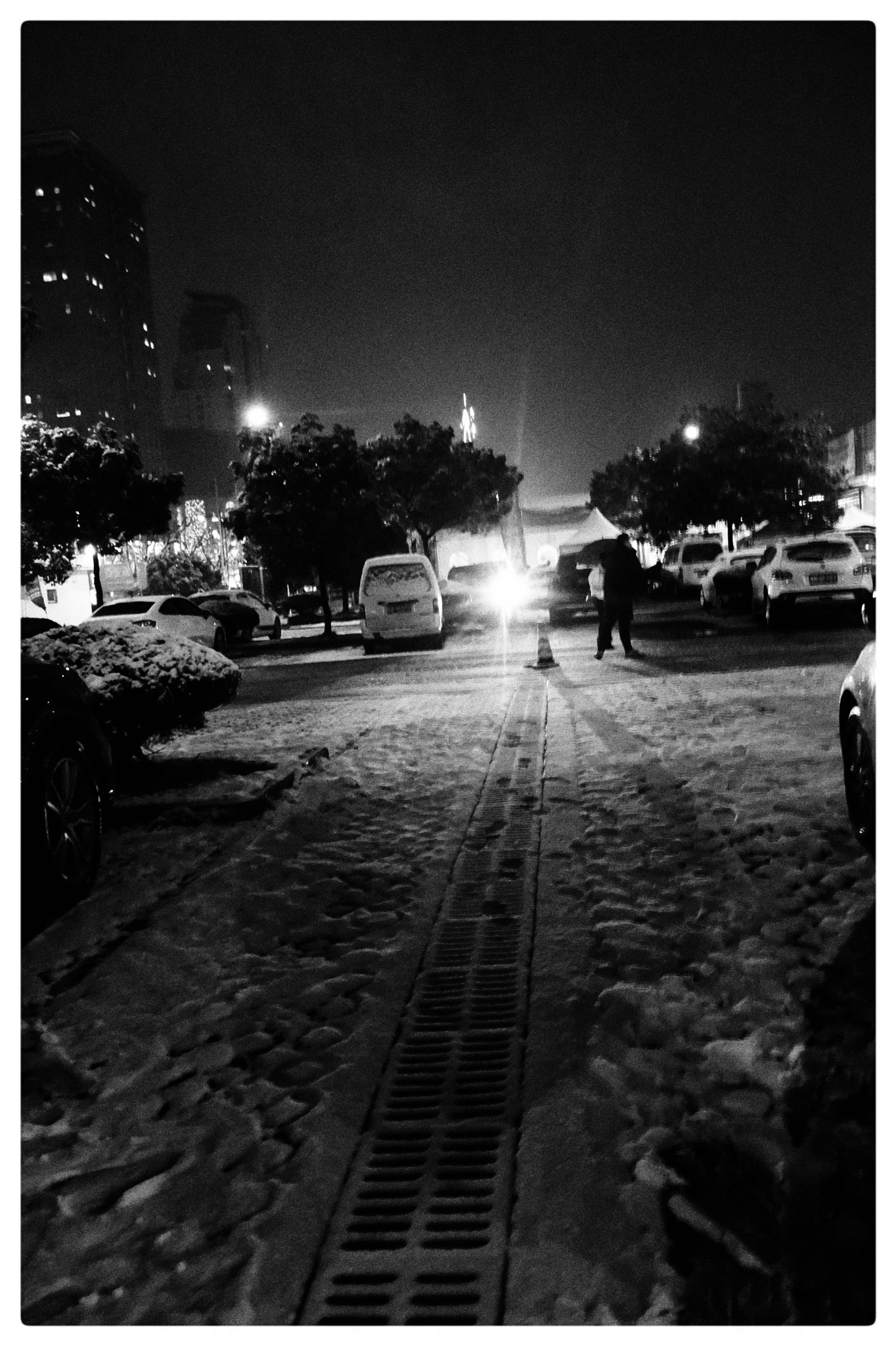 Fujifilm FinePix F200EXR sample photo. Night light photography