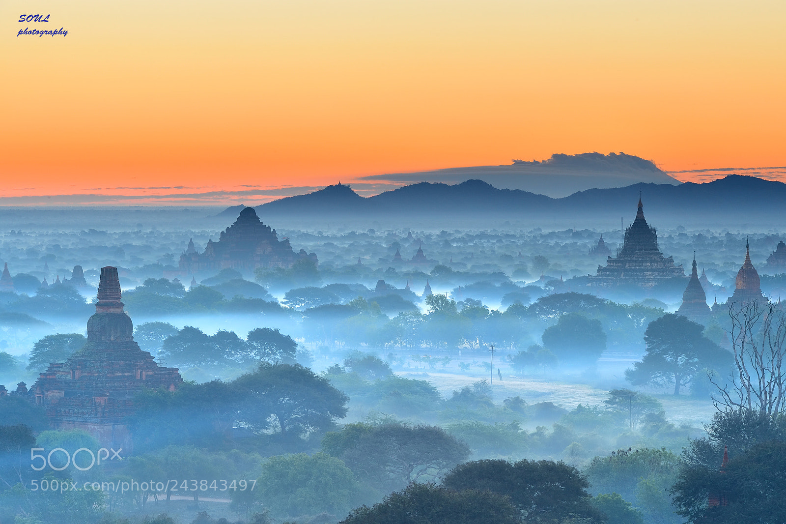 Nikon D5 sample photo. Sunrise in ancient city  photography
