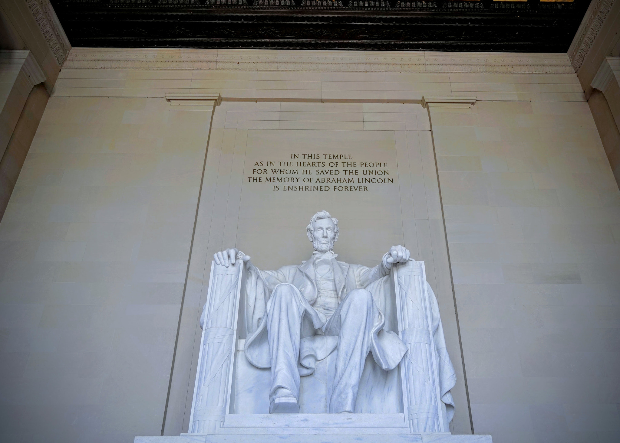 Sony a6300 + Sigma 19mm F2.8 EX DN sample photo. Lincoln memorial photography