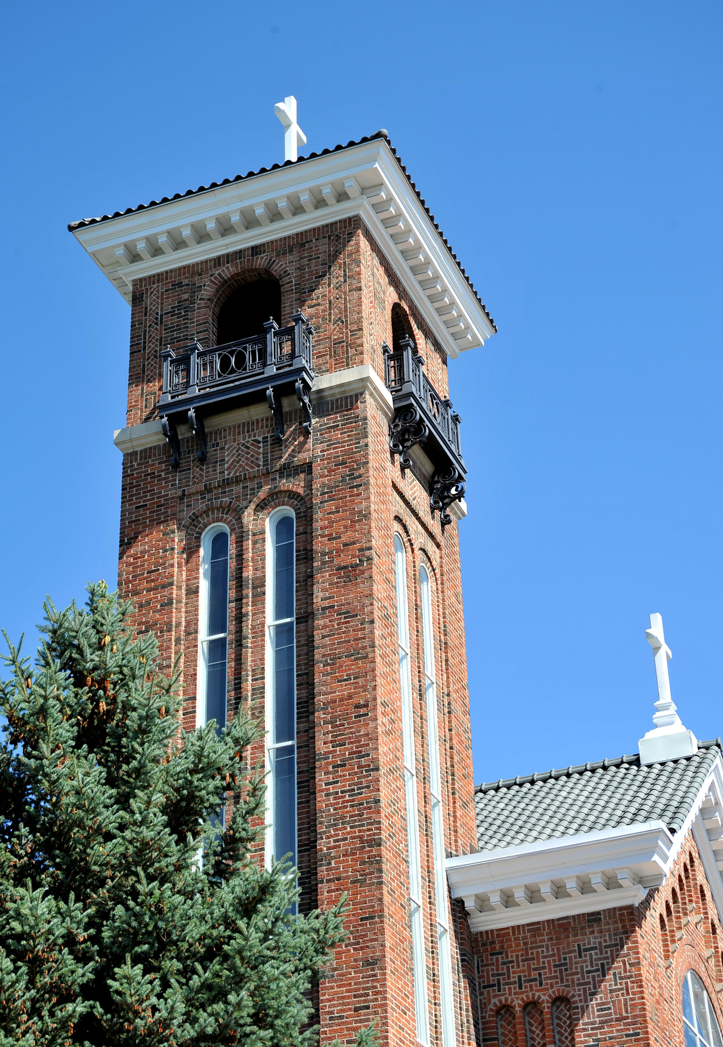 Nikon D3 sample photo. Church building. photography