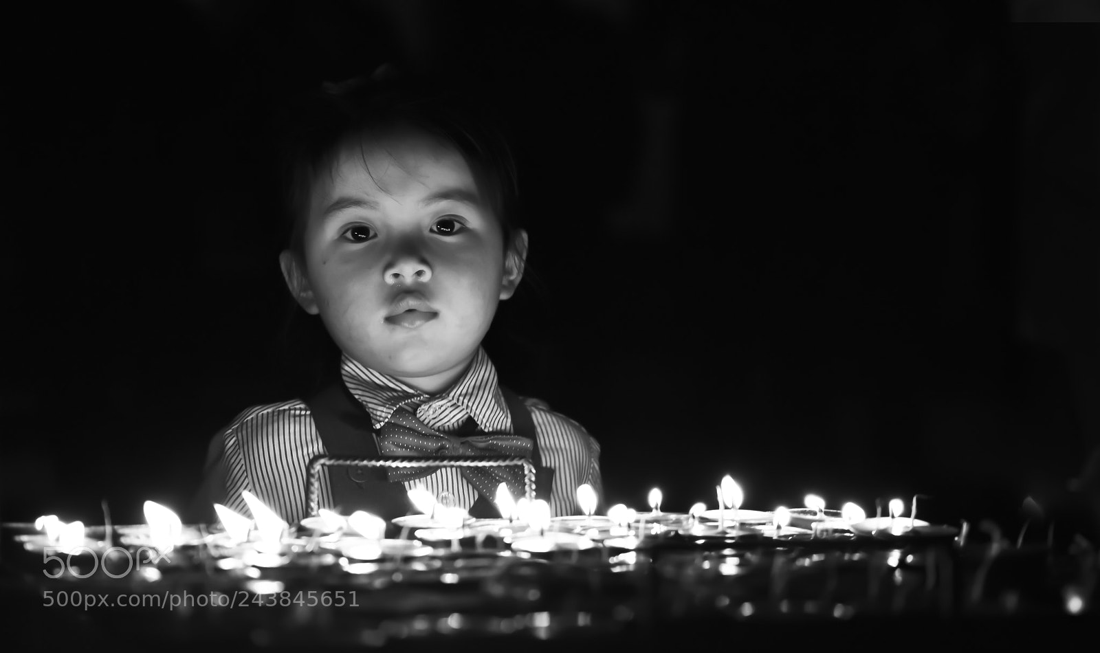 Nikon D810 sample photo. Seller of butter lamps photography