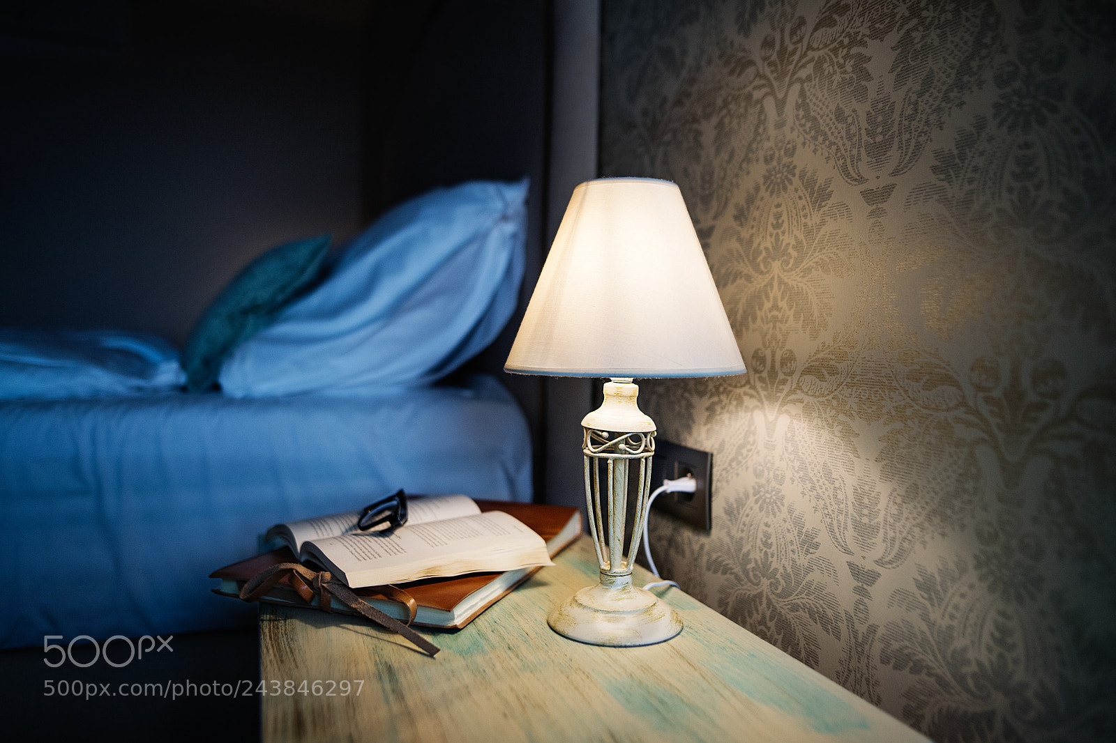 Nikon D5 sample photo. Hotel room in the photography