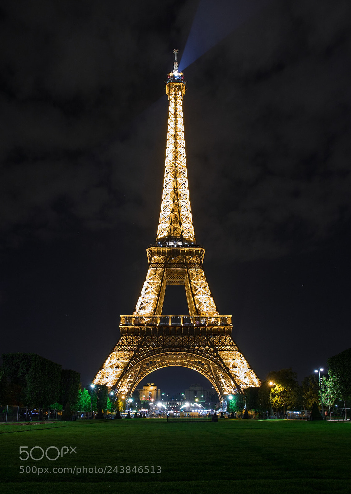 Canon EOS 7D Mark II sample photo. Light up the sky photography