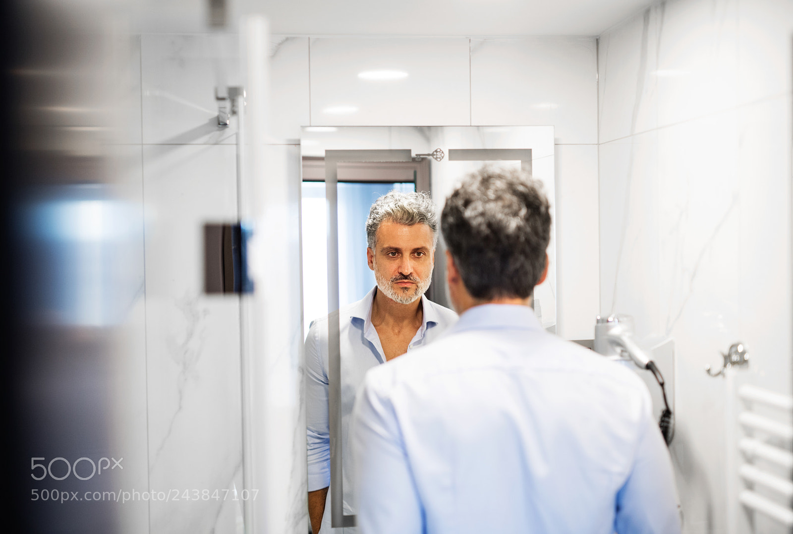 Nikon D5 sample photo. Mature businessman in a photography