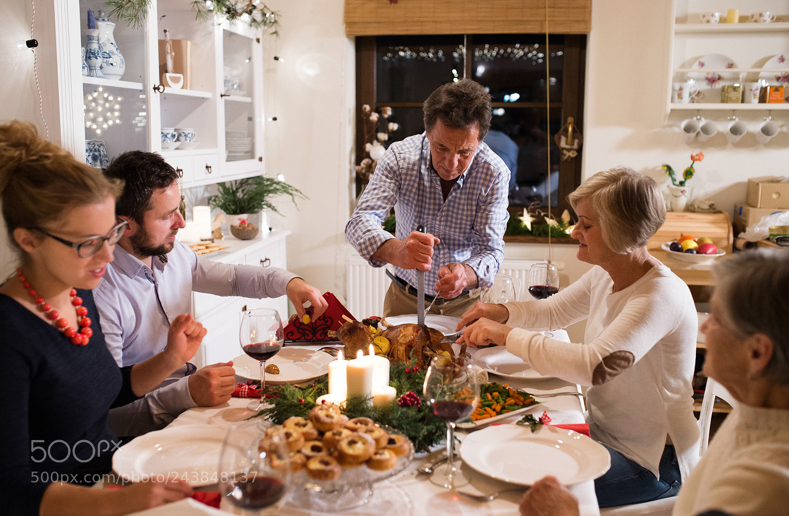 Nikon D4S sample photo. Family celebrating christmas. father photography