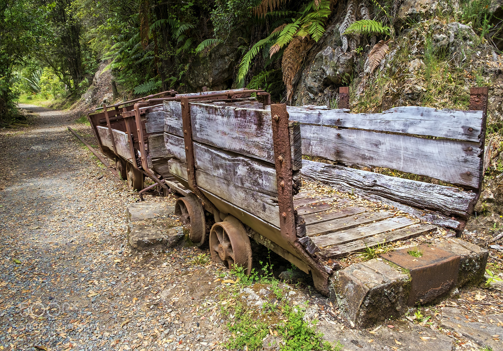 Fujifilm X-Pro1 sample photo. Old wagon 2 photography