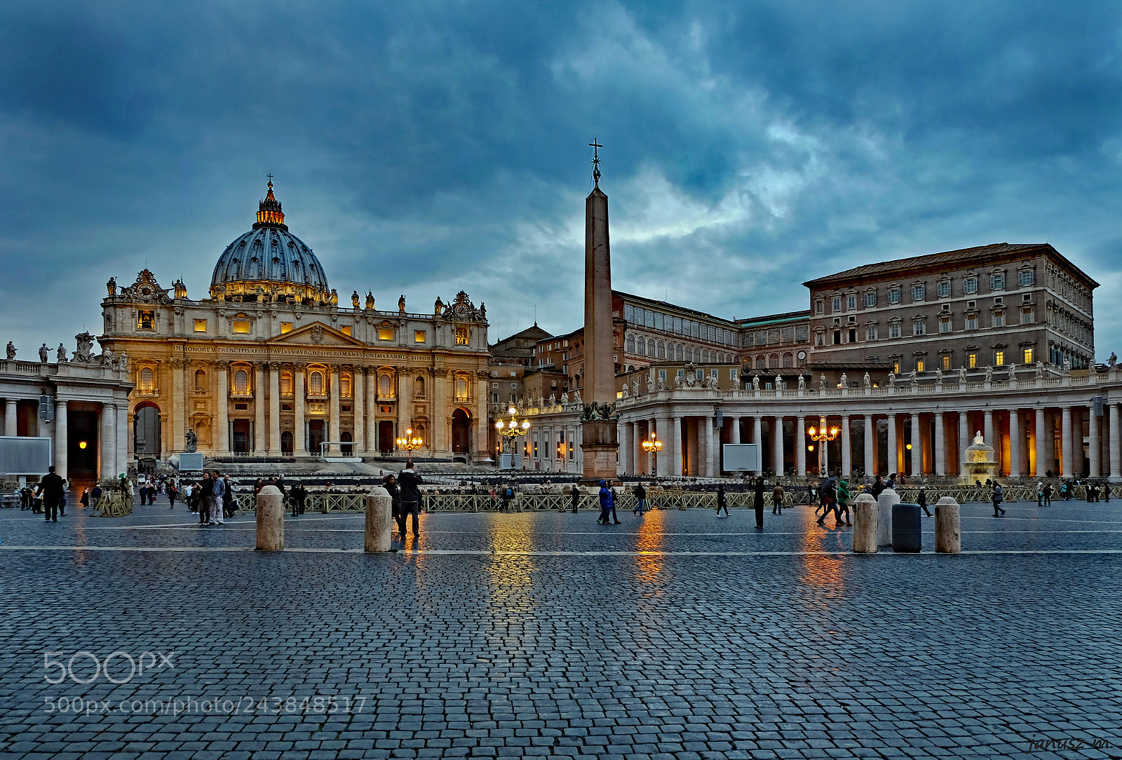 Fujifilm X-T10 sample photo. St. peter's square in photography