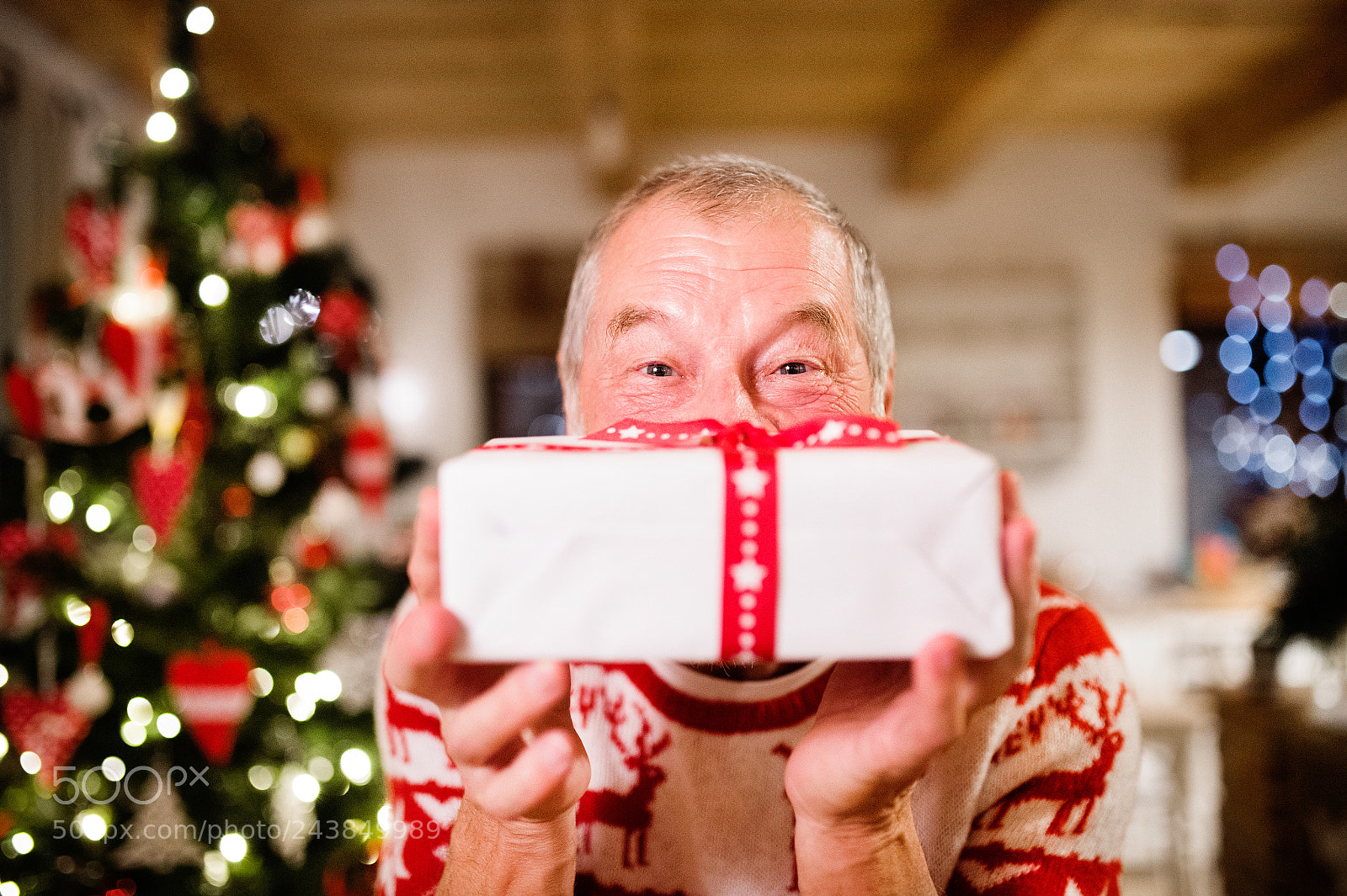 Nikon D4S sample photo. Senior man in front photography