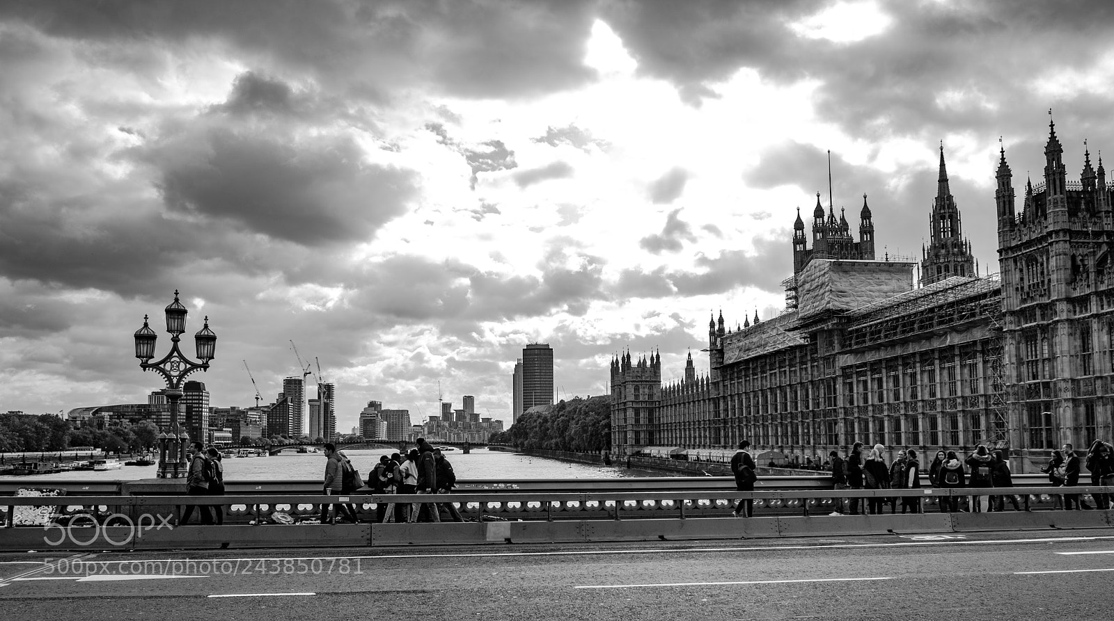 Fujifilm X-T2 sample photo. Cloudy london photography