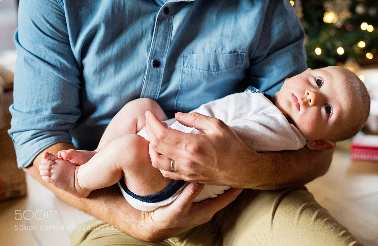 Nikon D4S sample photo. Unrecognizable father with baby photography