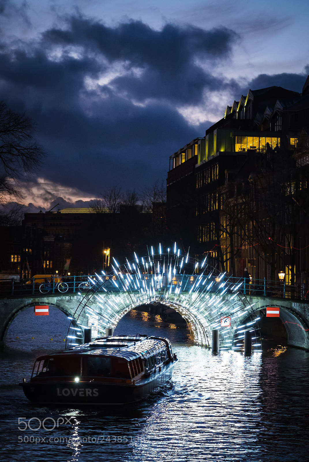 Fujifilm X-T10 sample photo. Canal glow photography