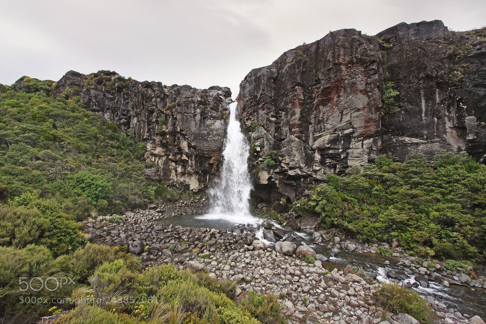 Canon EOS 50D sample photo. Taranaki falls photography