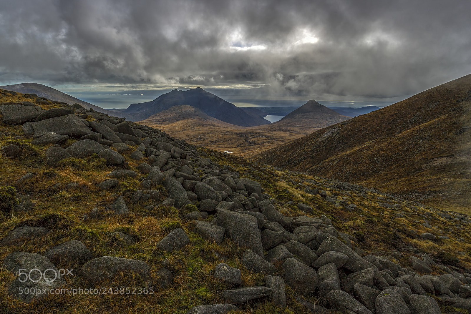 Canon EOS M10 sample photo. Meelbeg boulders photography