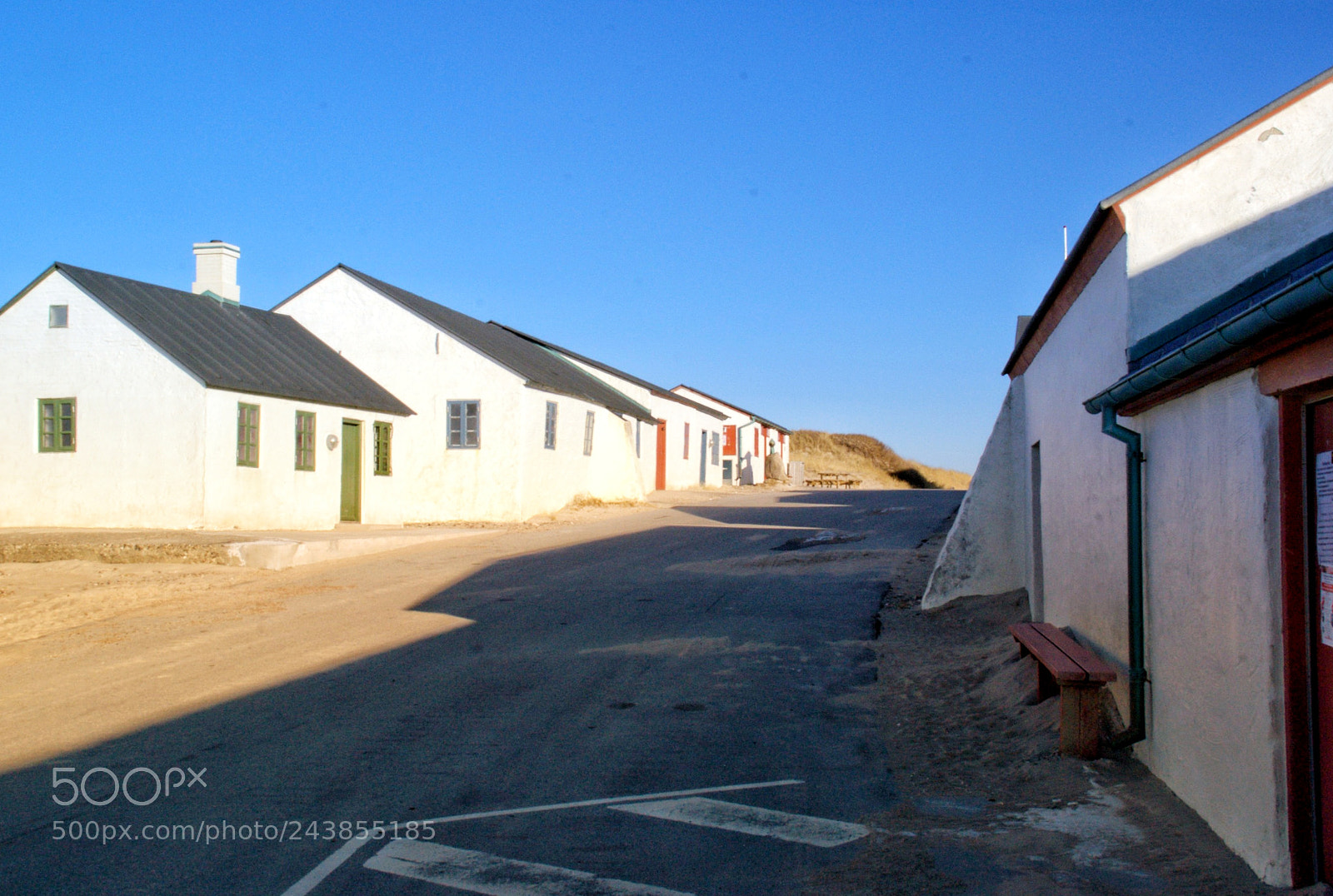 Sony Alpha DSLR-A200 sample photo. White houses photography